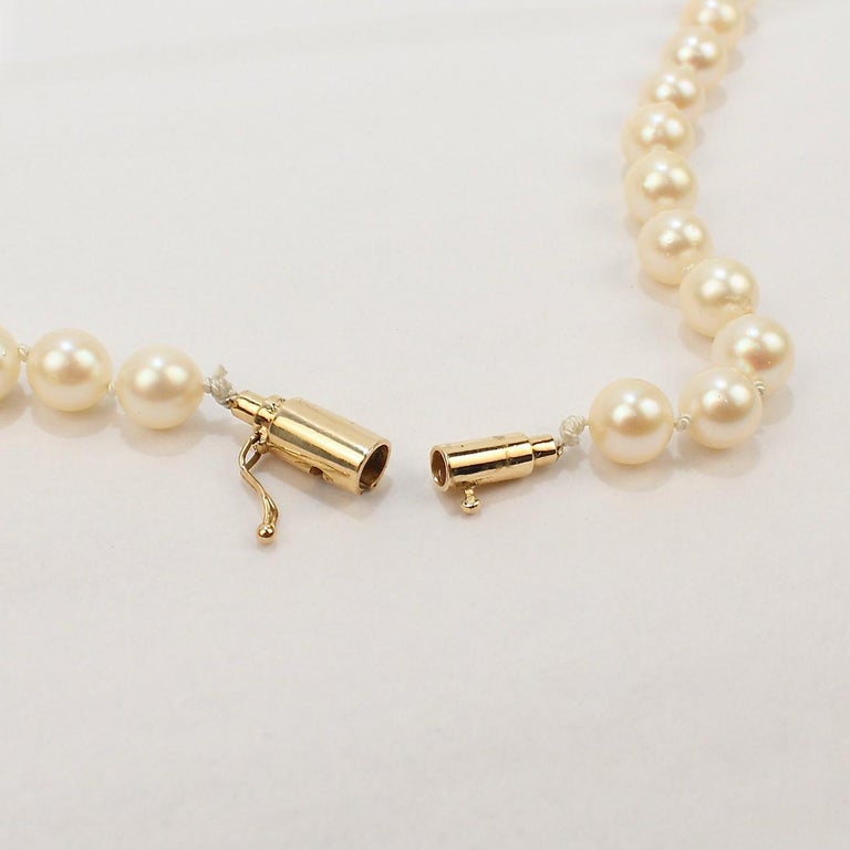 Pearl and 14 Karat Gold Barrel Clasp Necklace For Sale at 1stDibs