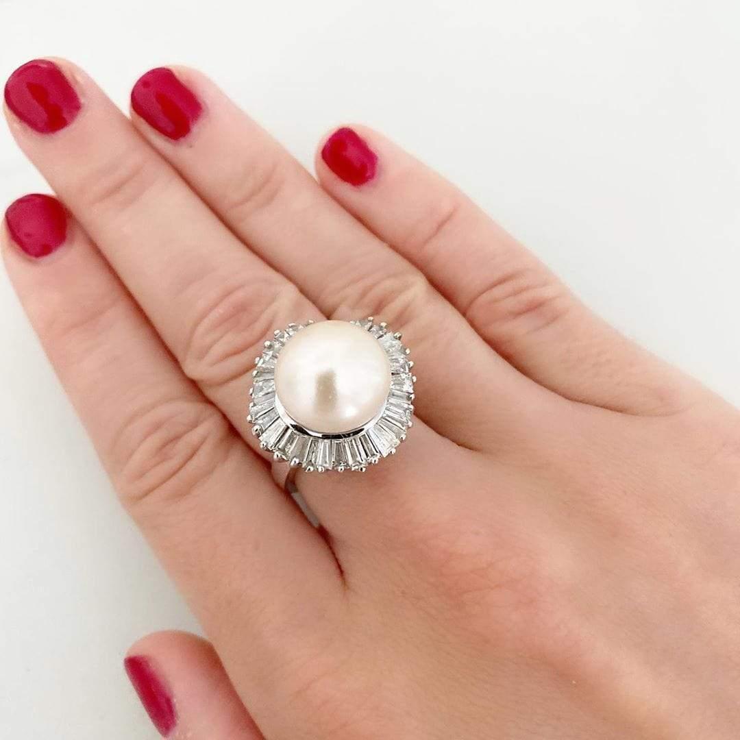 Pearl 2.35ct Diamond 18ct White Gold Ballerina Ring For Sale 1