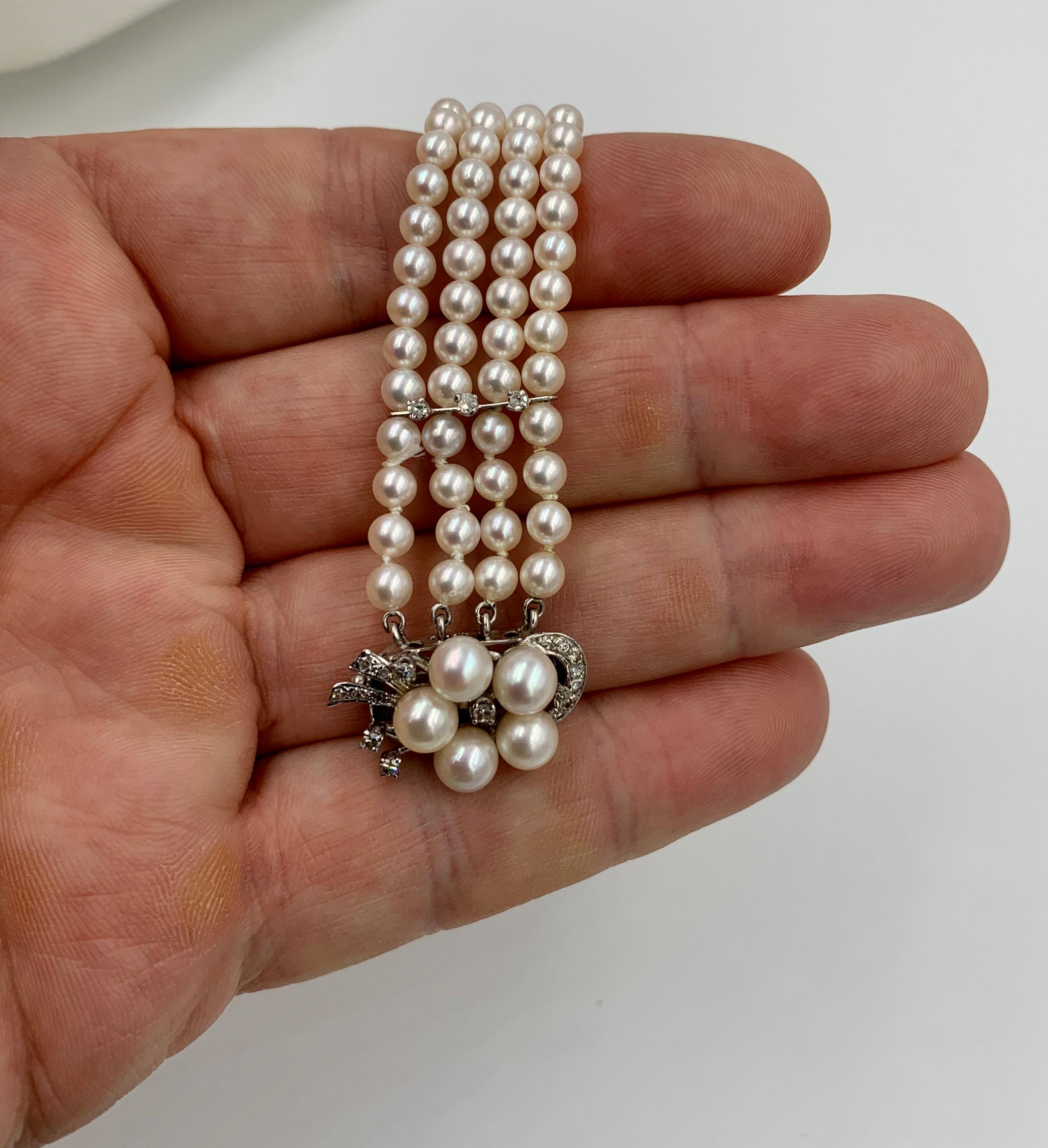 Women's Pearl 26 Diamond Bracelet 14 Karat White Gold Retro Hollywood Regency For Sale