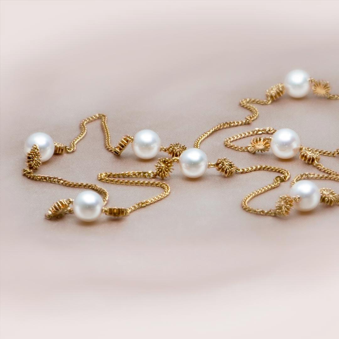 The ‘Soleil’ Pearl Necklace by Natalie Barney features 7mm Freshwater Pearls with fine sun shapes. It is the perfect discreet piece for everyday wear and comes with the matching bracelet and drop earrings. Can be worn at both 52cm and 55cm.

Made in
