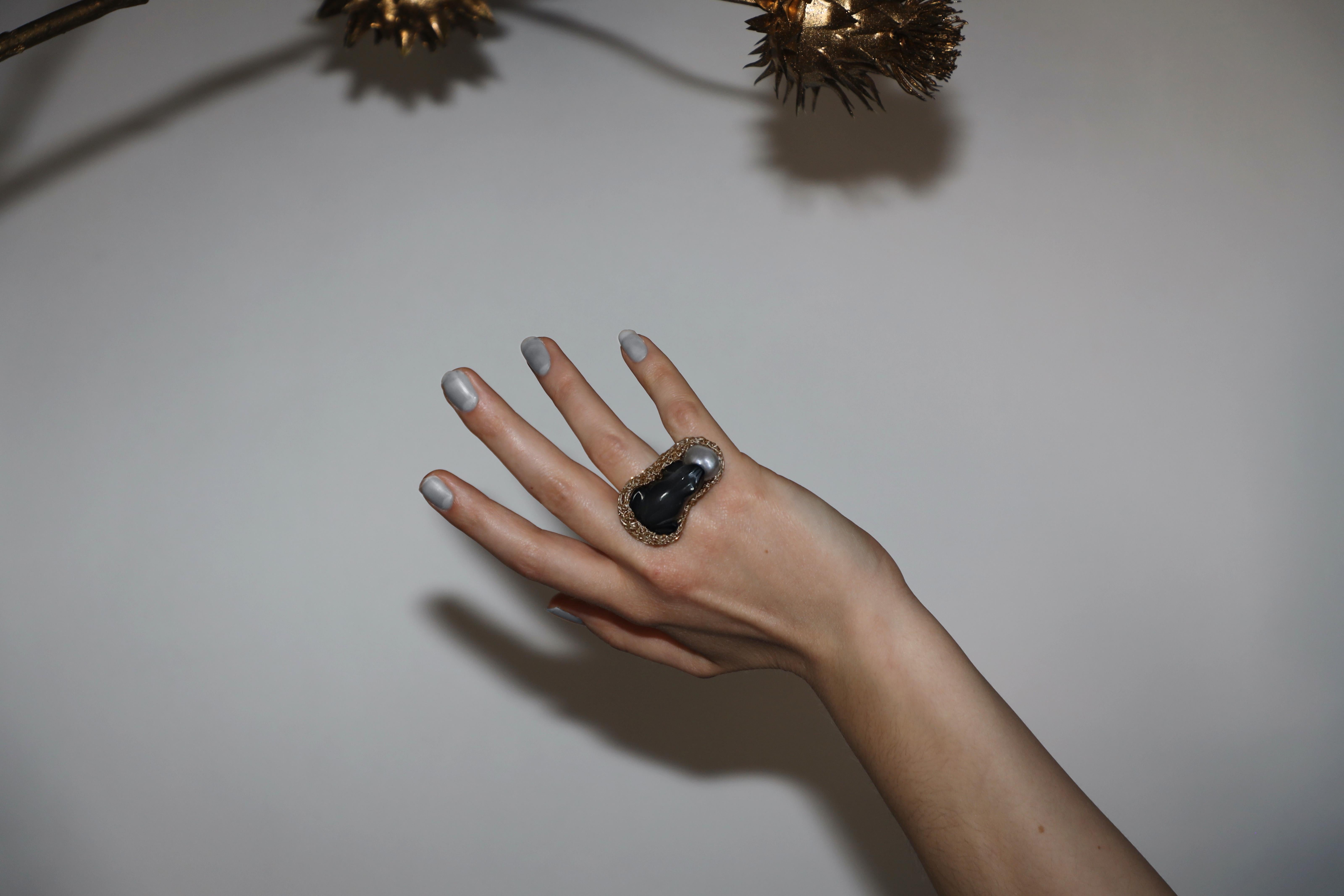 Contemporary Pearl and Black Agate Frog ring, in 14k Gold F One-Off by the artist For Sale