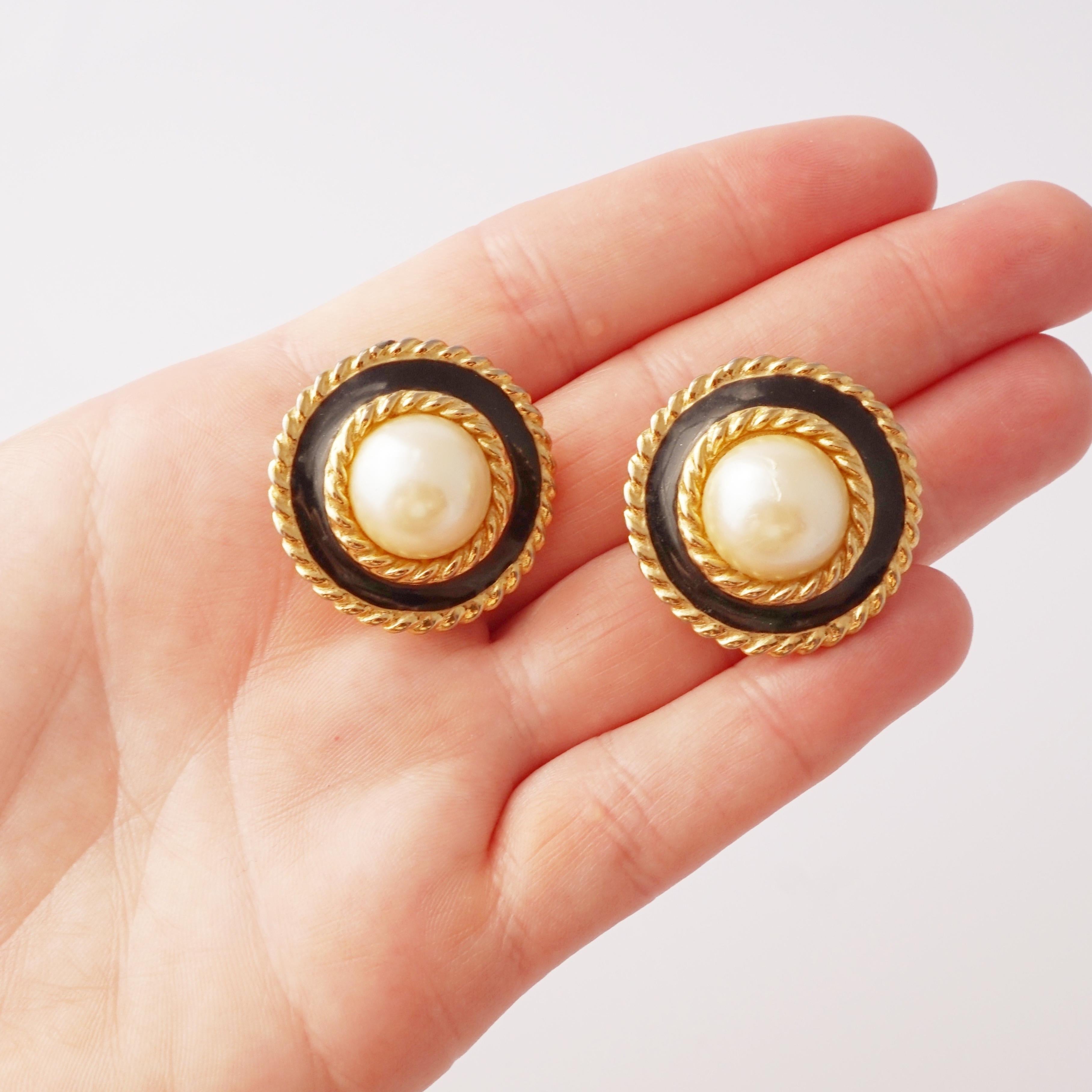 Pearl and Black Enamel Button Earrings With Gilt Rope Trim By St. John, 1980s For Sale 2