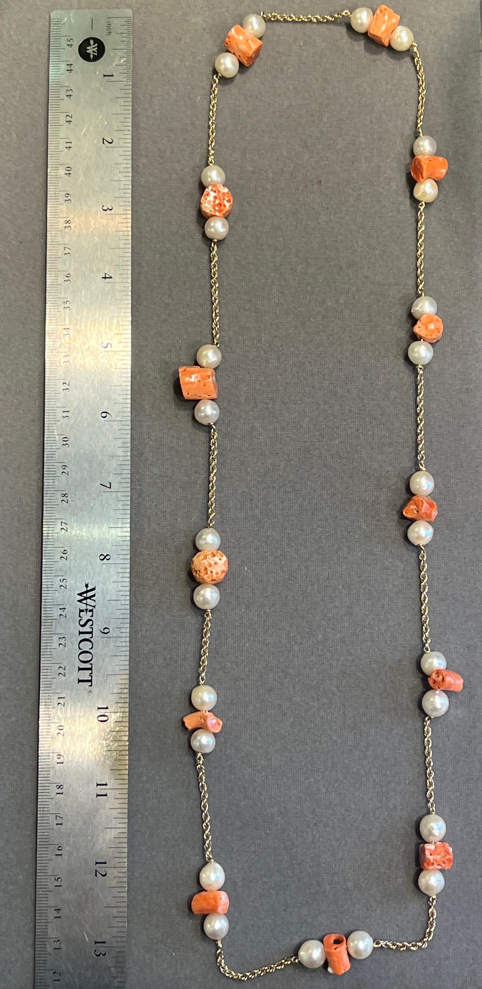 Collana di perle e corallo In condizioni ottime in vendita a New York, NY