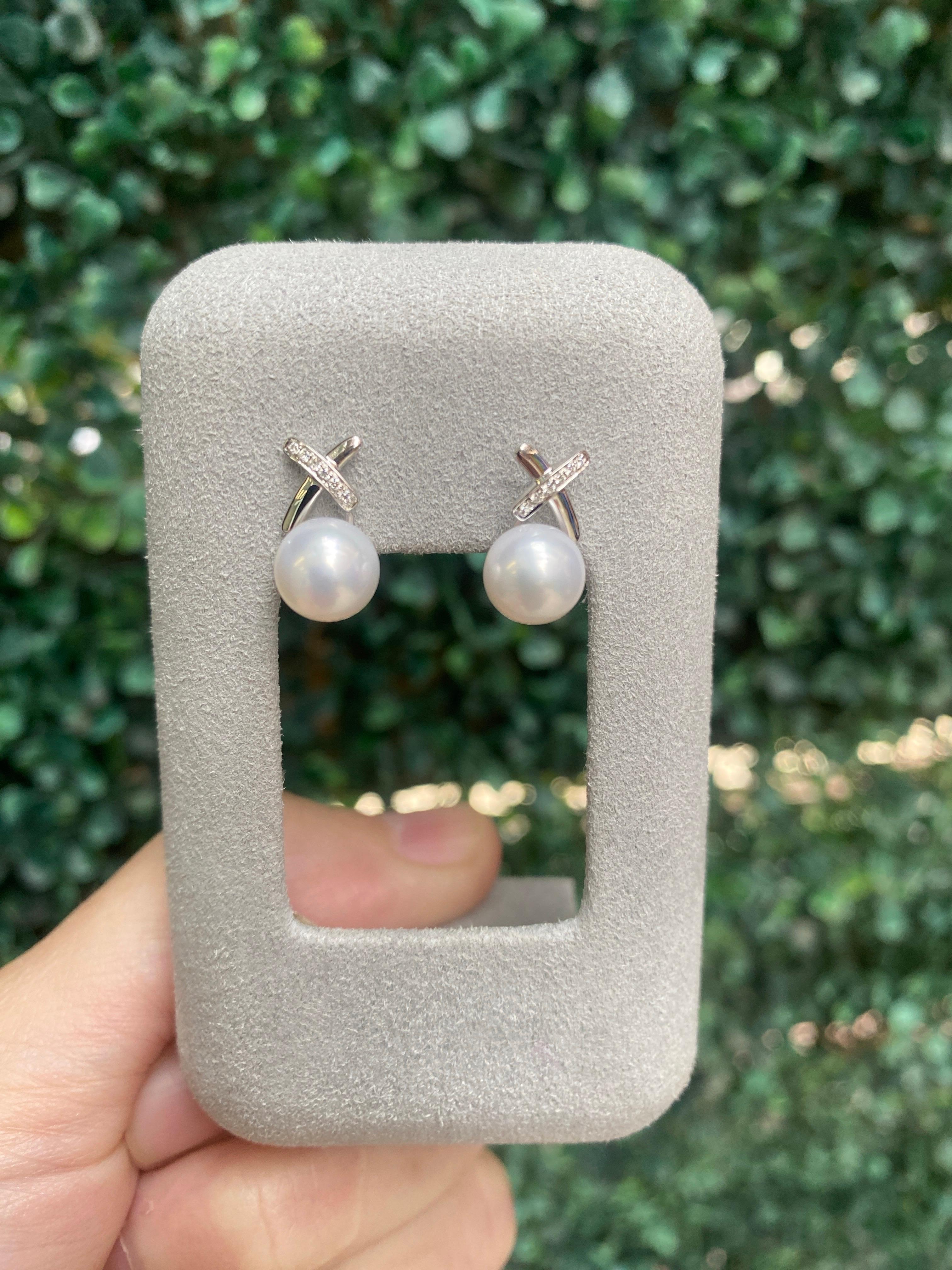 Pearl and Diamond 14 Karat White Gold Stud Earrings For Sale 8