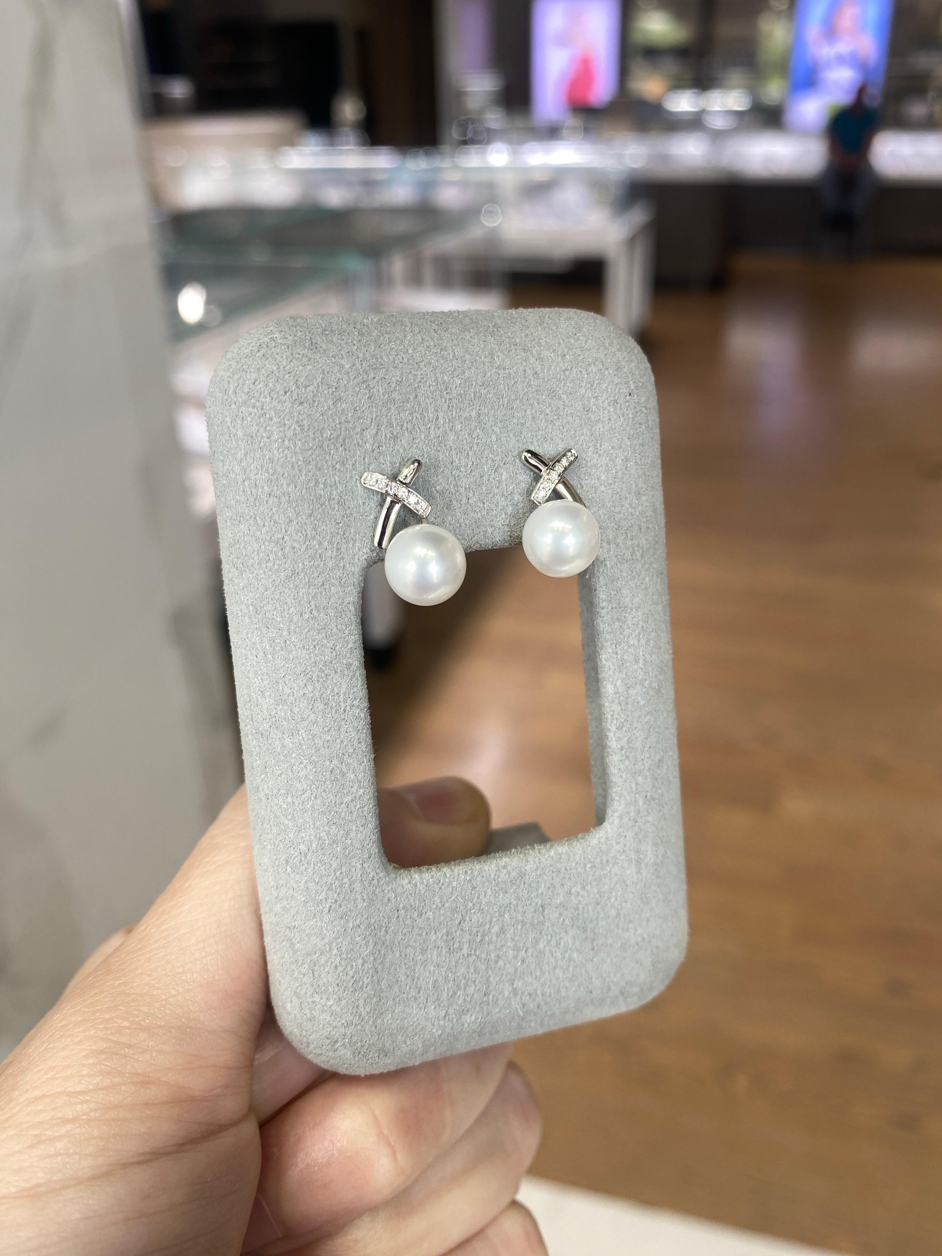 Women's or Men's Pearl and Diamond 14 Karat White Gold Stud Earrings For Sale