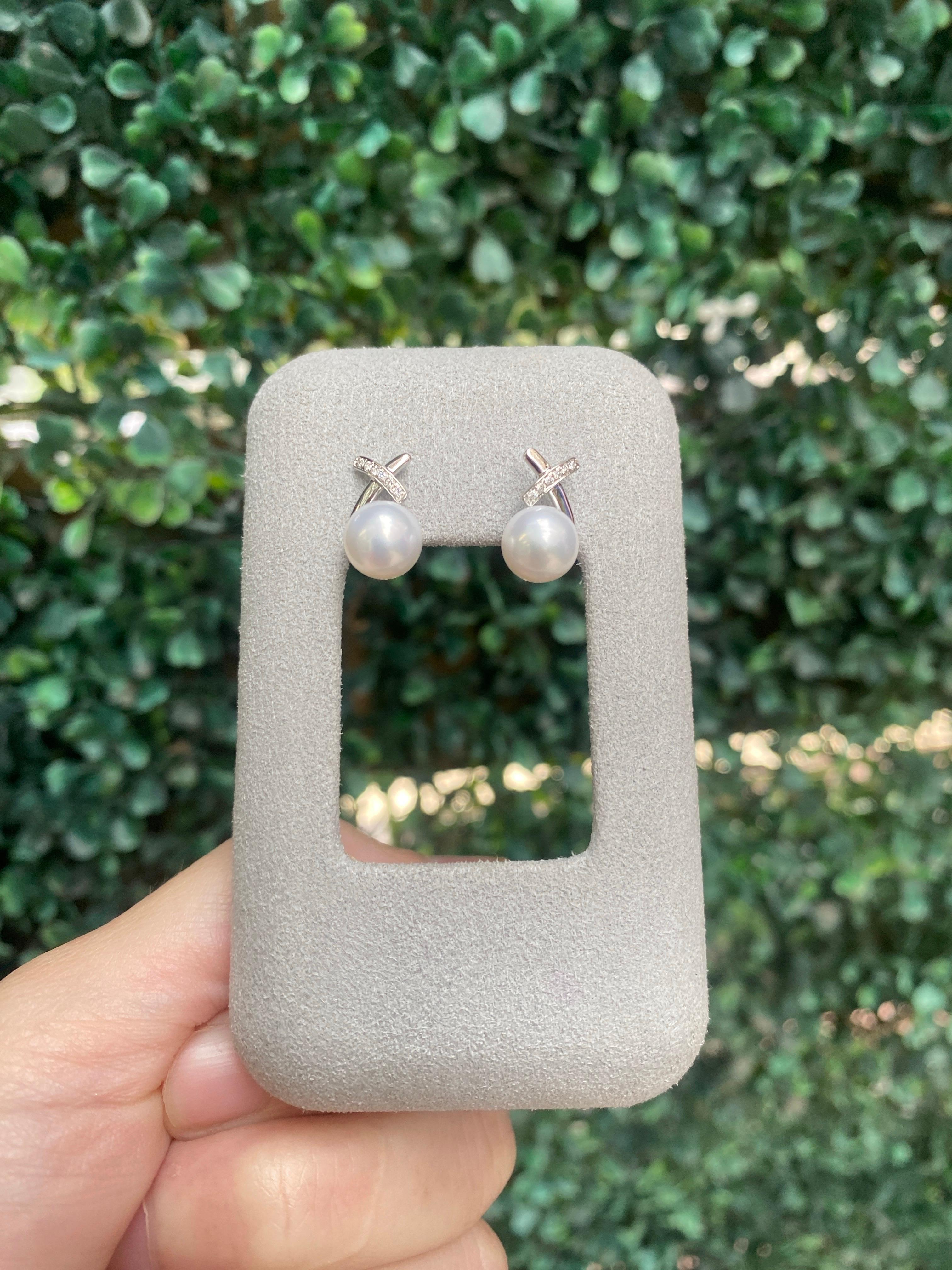 Pearl and Diamond 14 Karat White Gold Stud Earrings For Sale 2
