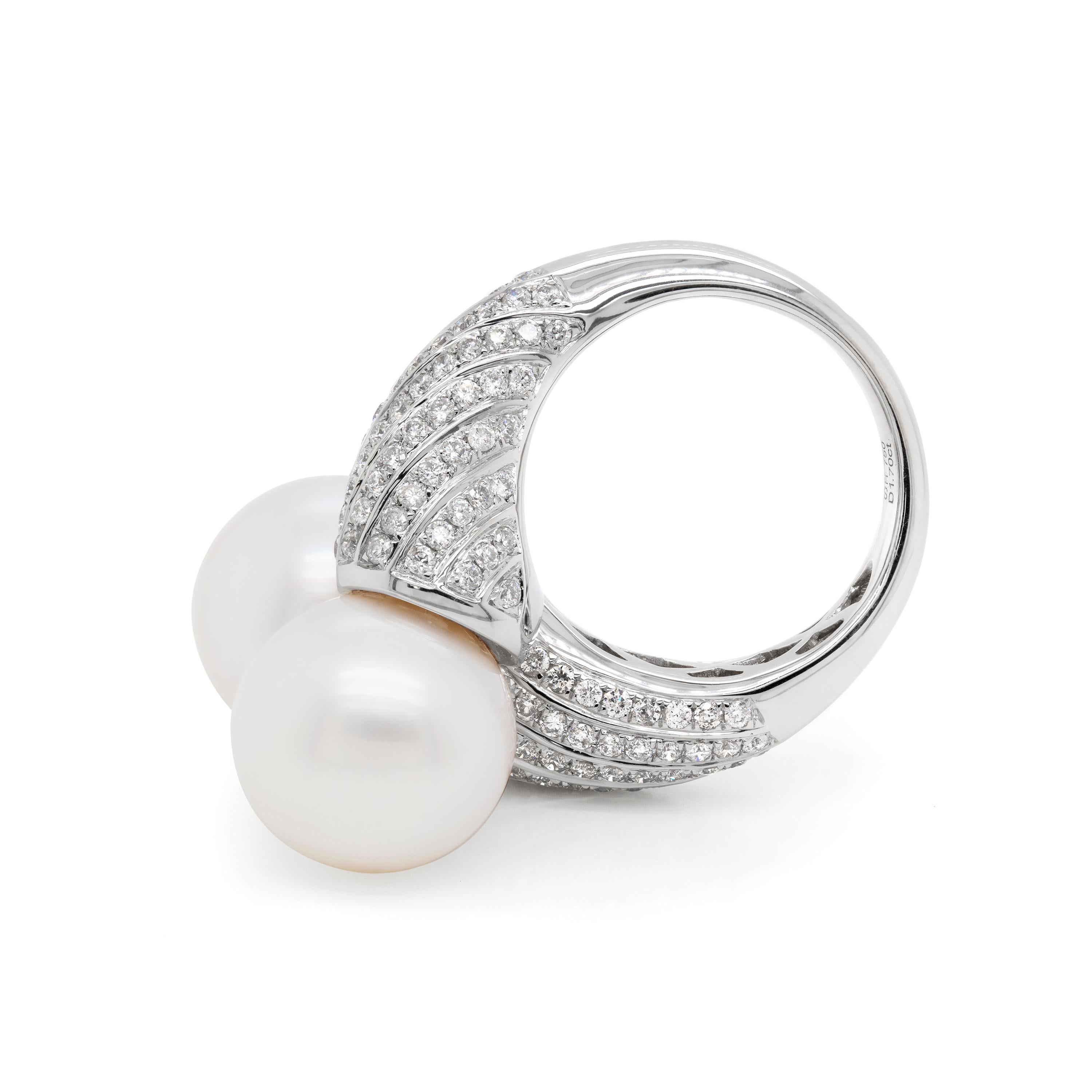 Brilliant Cut Pearl and Diamond 18 Carat white Gold Crossover Cocktail Ring For Sale
