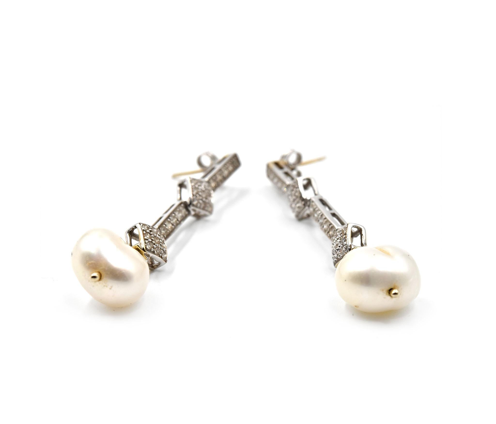 Pearl and Diamond 18 Karat White Gold Drop Earrings In Excellent Condition In Scottsdale, AZ