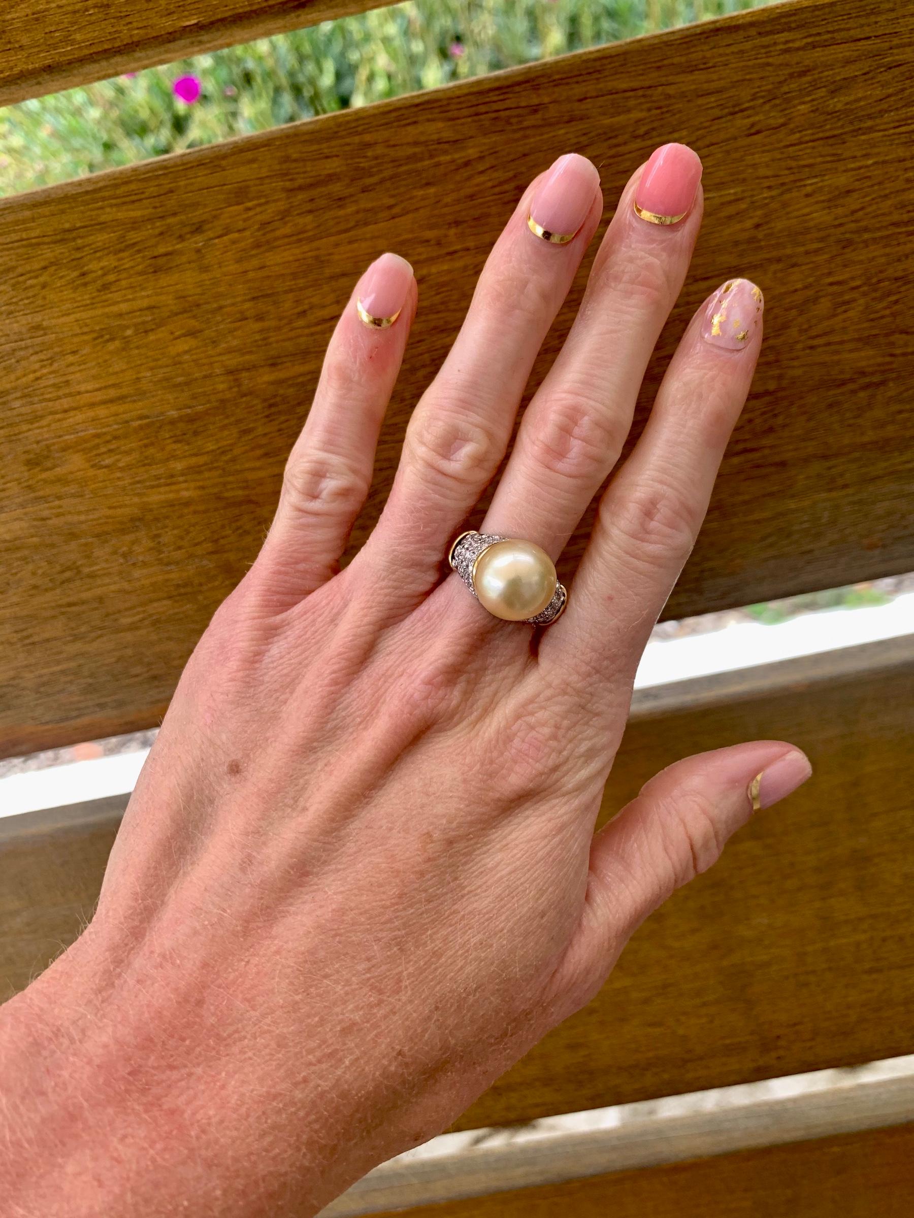Women's Pearl and Diamond 18K Yellow Gold Ring For Sale