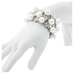 Pearl and diamond bracelet in 18k white gold
