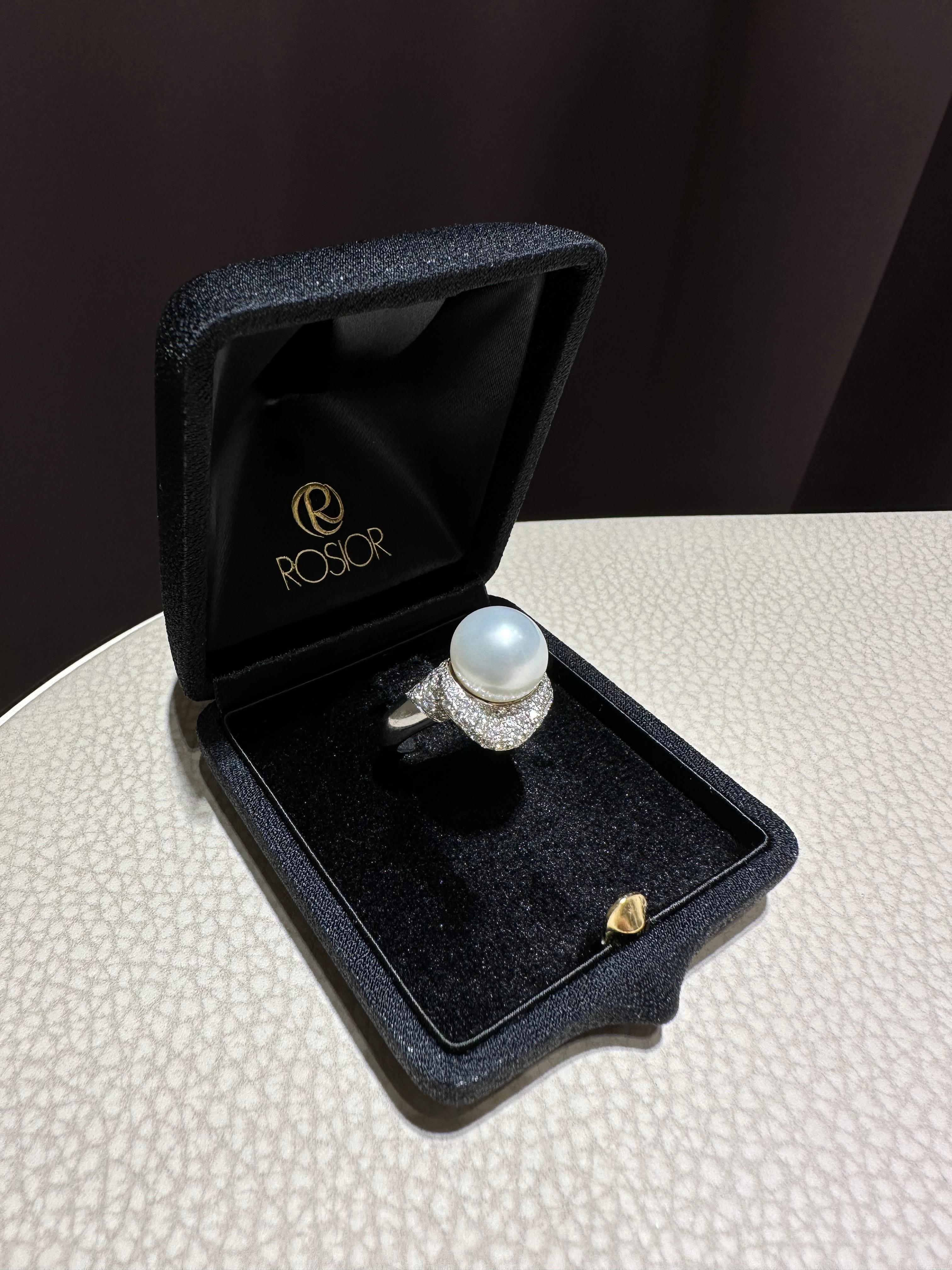 Klassischer Perlen- und Diamantring in Platin gefasst im Zustand „Neu“ im Angebot in Porto, PT