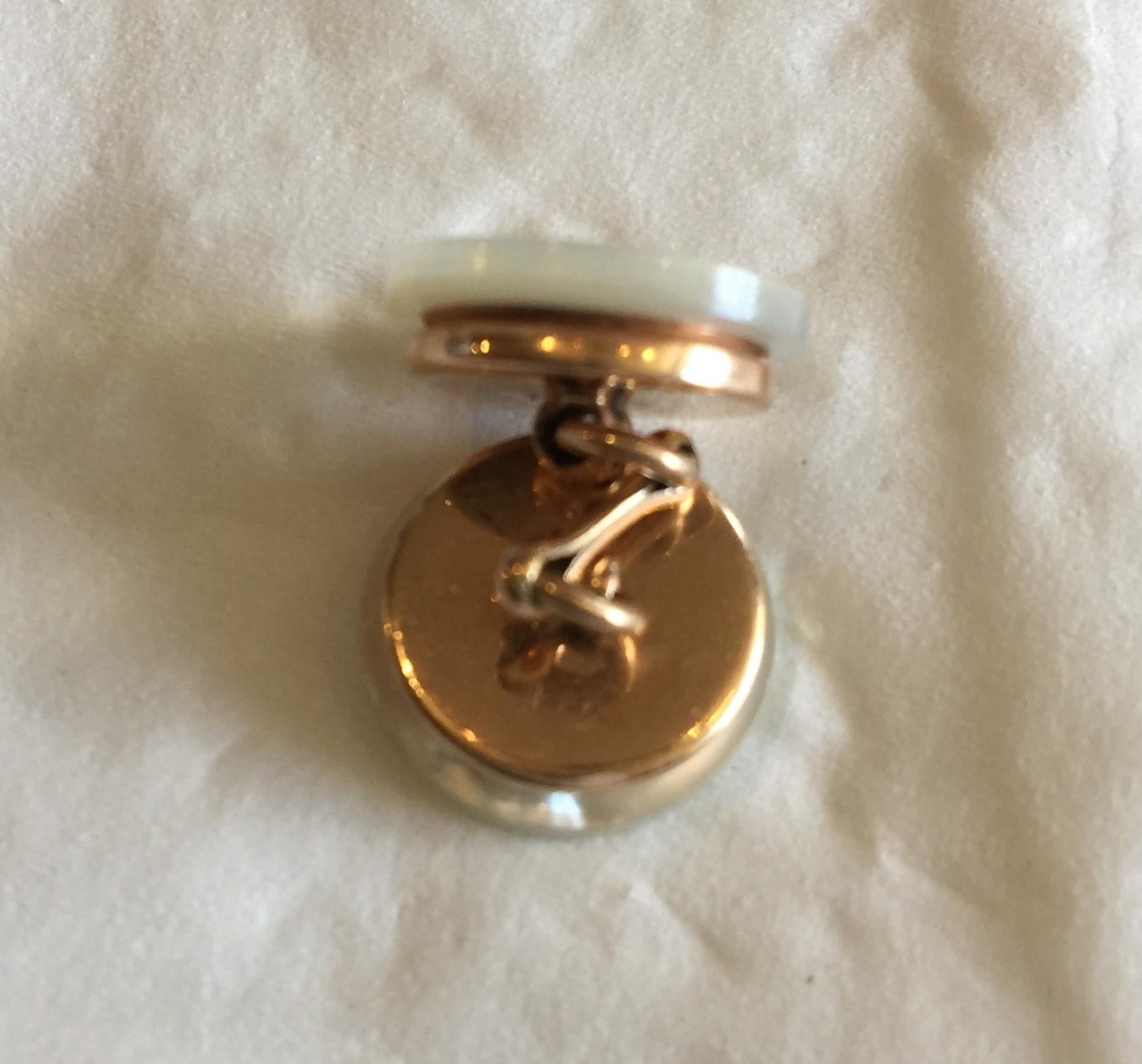 Antique Art Deco Mother of Pearl and Diamond Cufflinks In Excellent Condition For Sale In Stamford, CT