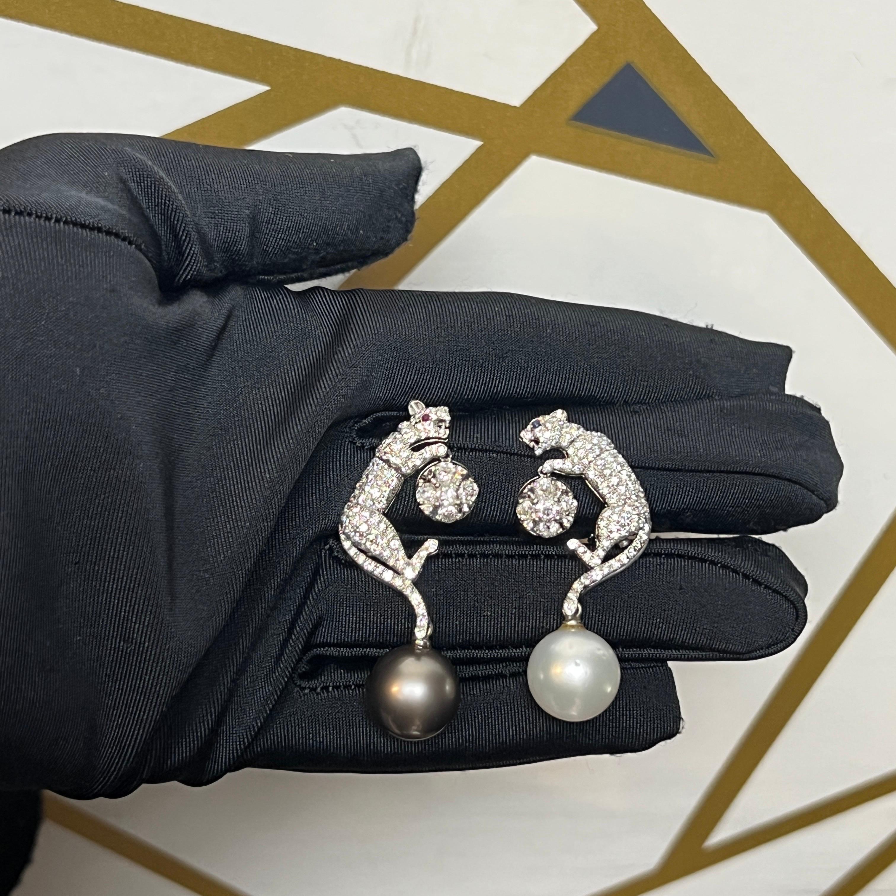 Donna Orecchini giorno e notte con perle e diamanti in vendita