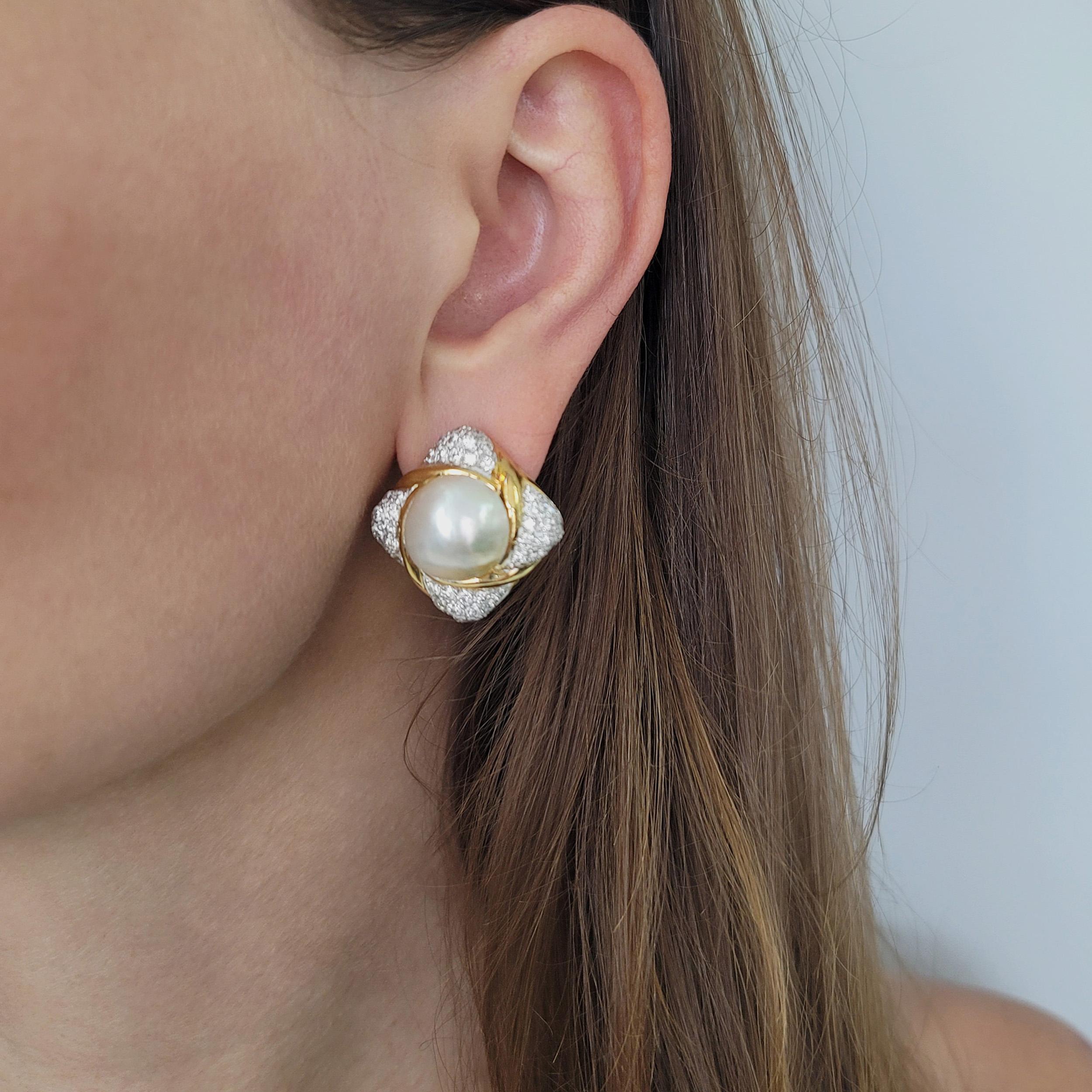 Artista Clip per orecchie con perle e diamanti in vendita