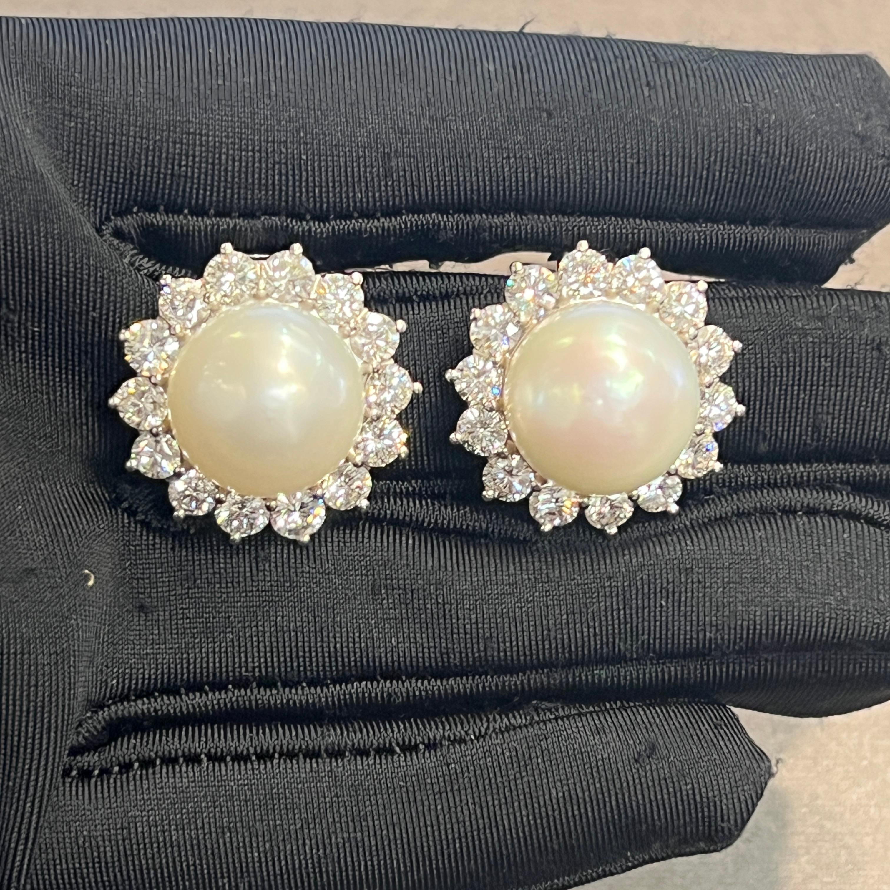 Pearl and Diamond Earrings In Excellent Condition For Sale In New York, NY
