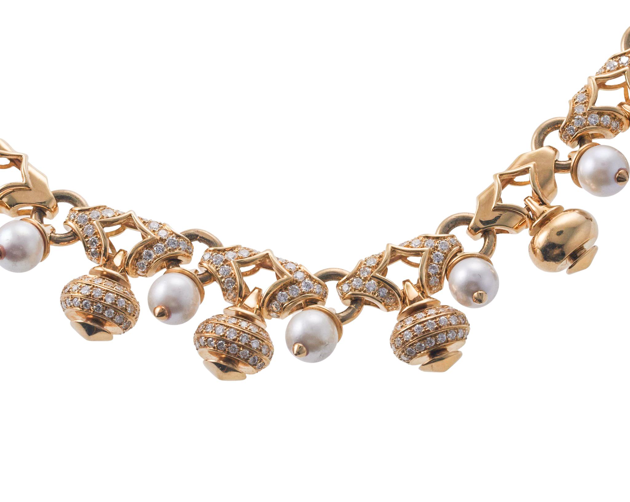 Pearl and Diamond Gold Cocktail Necklace In Excellent Condition For Sale In New York, NY