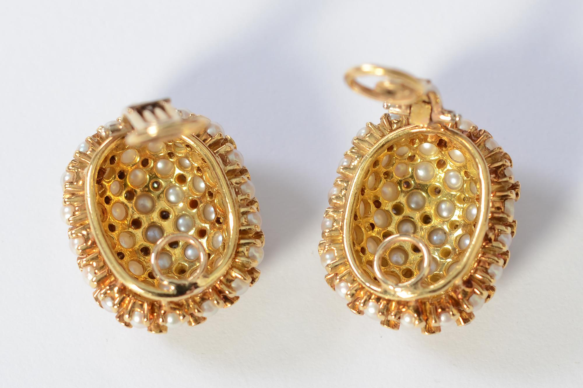 Boucles d'oreilles en or avec perles et diamants Excellent état - En vente à Darnestown, MD