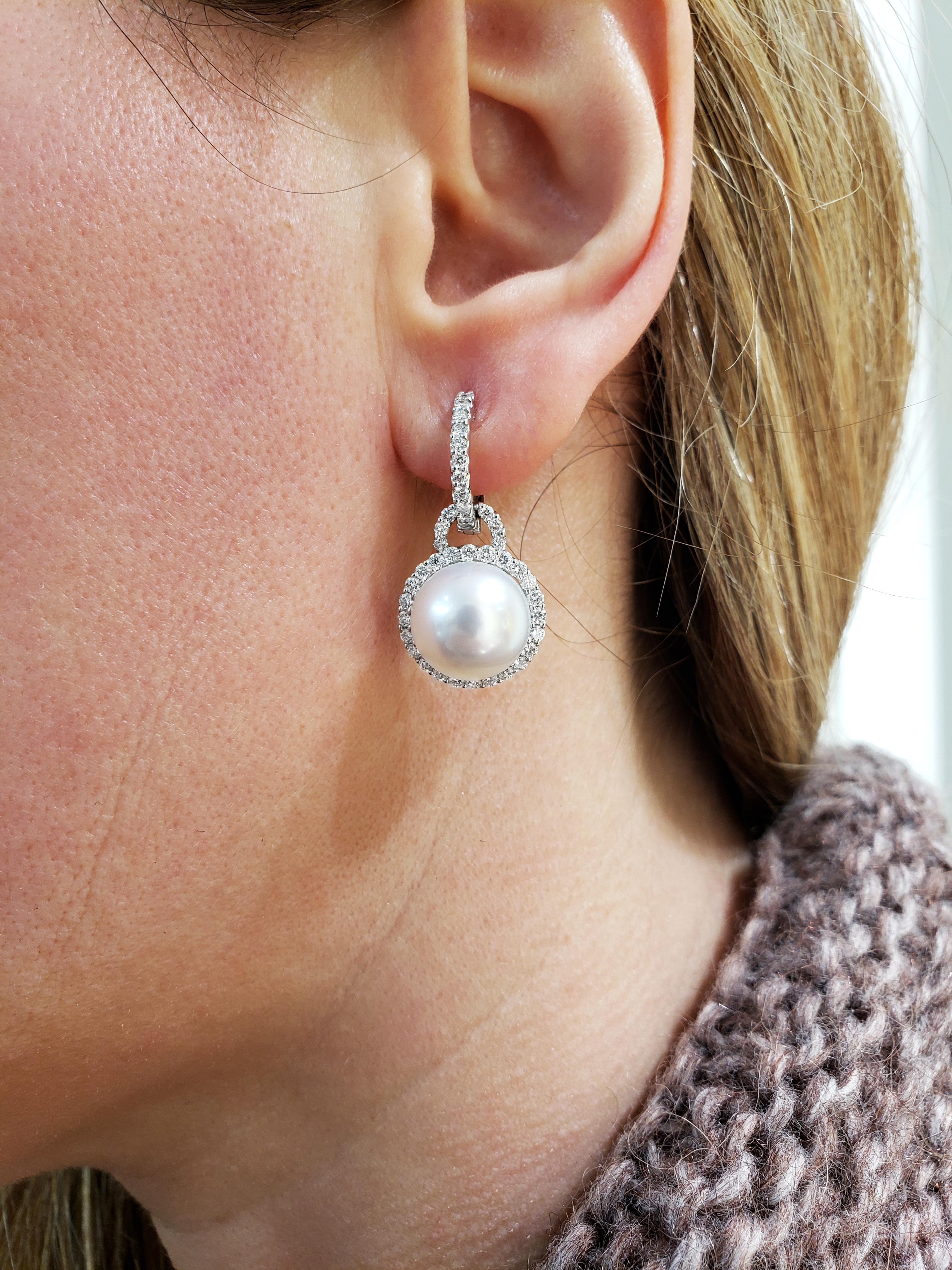 Pearl and Diamond Halo Dangle Earrings In New Condition In New York, NY