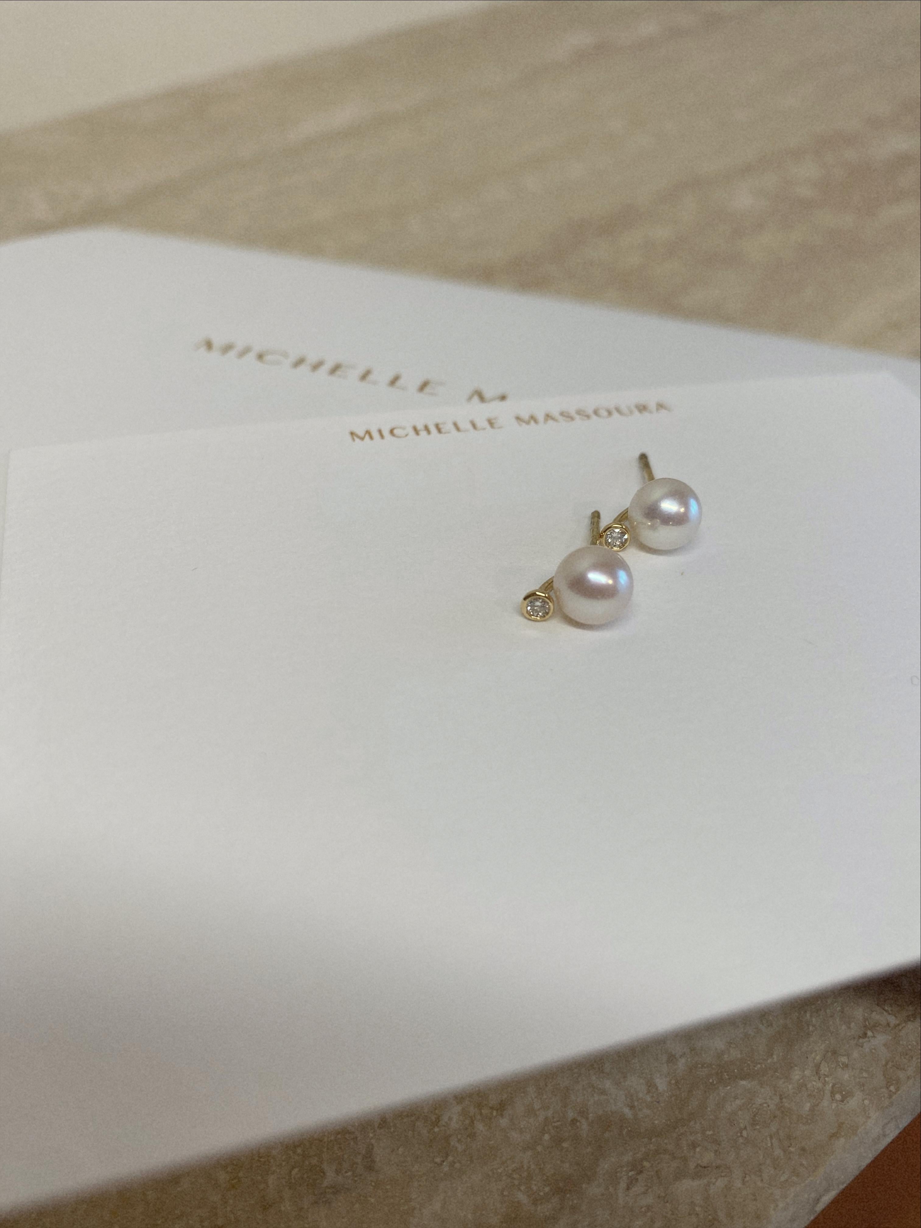 Pearl and Diamond mini stud earrings, by Michelle Massoura In New Condition For Sale In Nicosia, CY