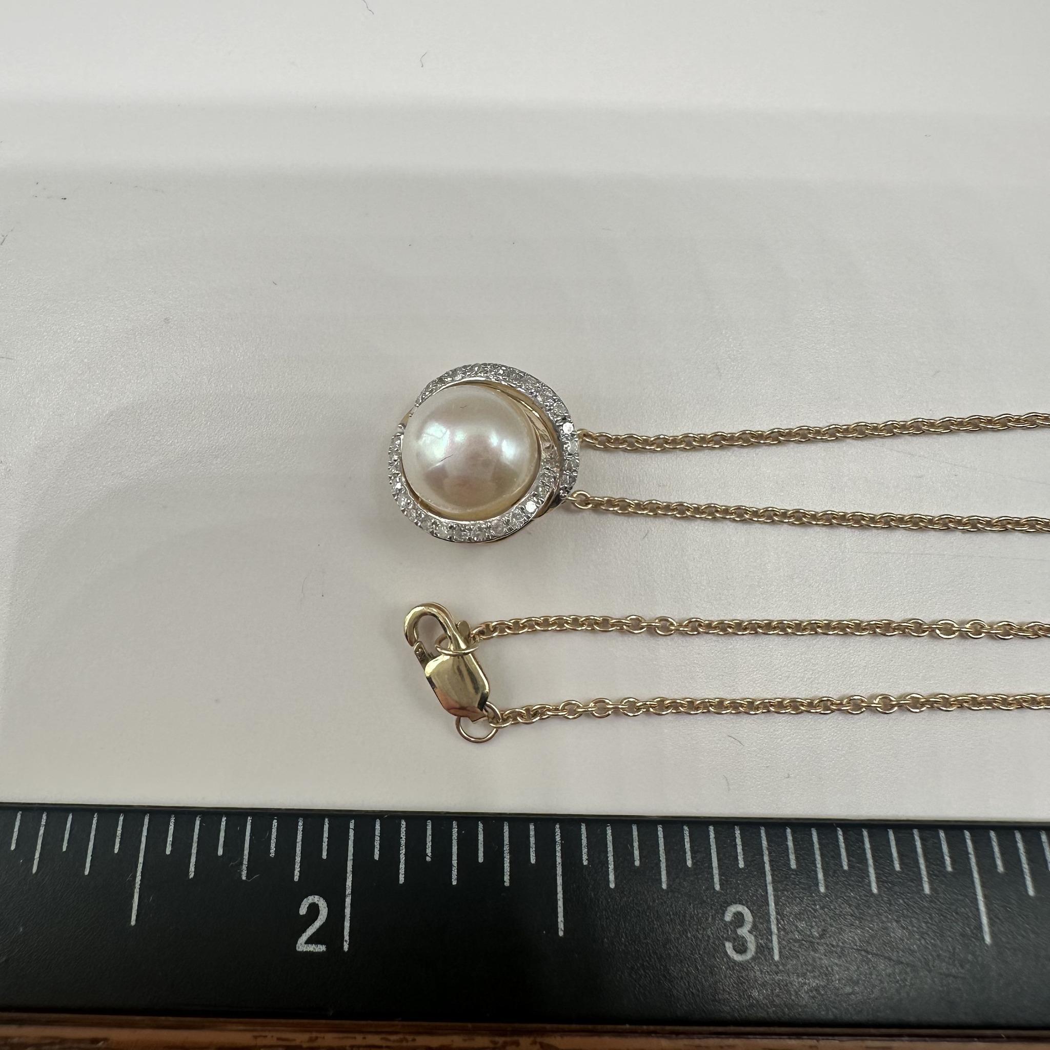Women's Pearl and Diamond Necklace in 10kt Yellow Gold - 0.15ctw Diamonds, 8mm Pearl For Sale