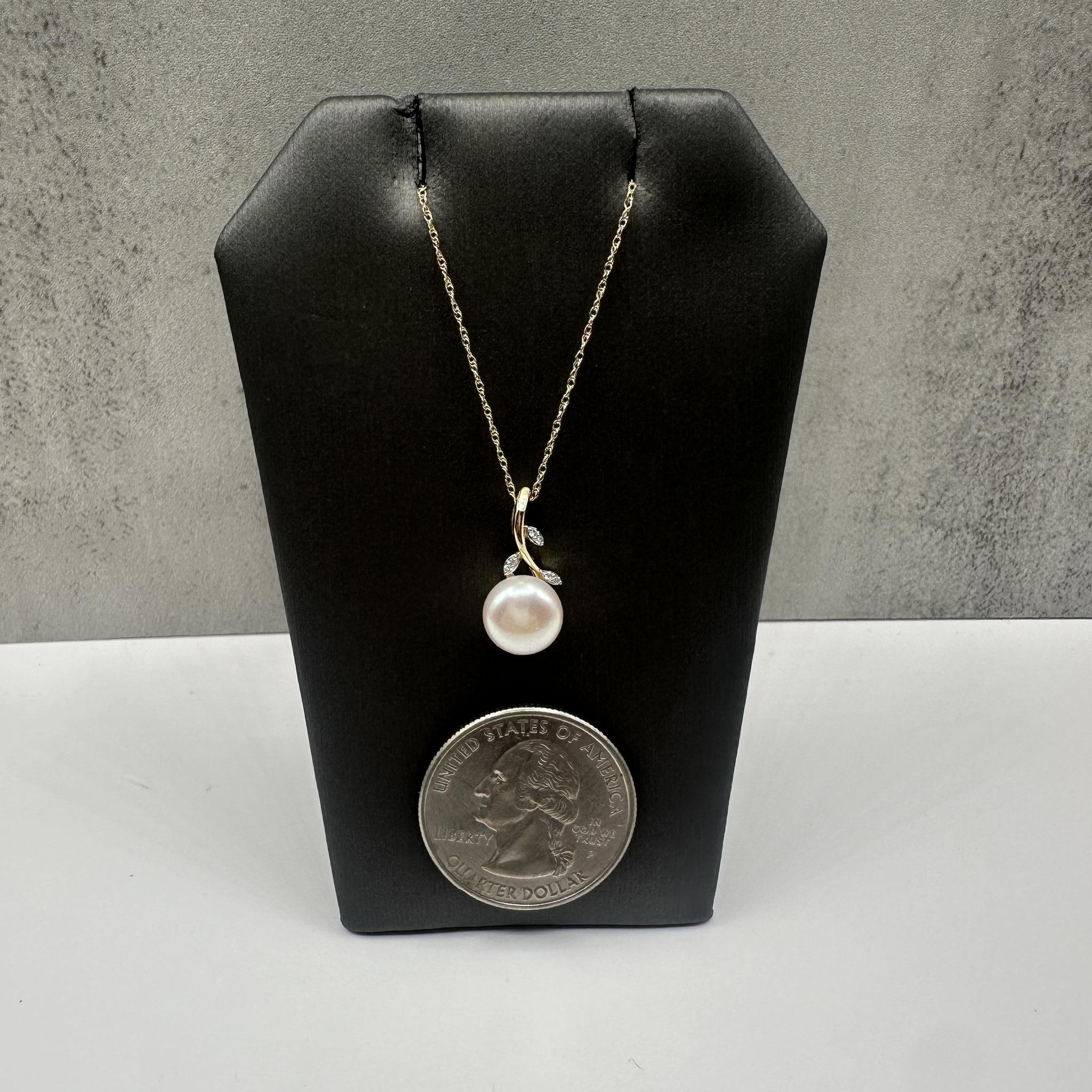 Collier de perles et de diamants en or jaune 10kt - 8.3mm, 0.03ctw, New Neuf - En vente à West Hempstead, NY