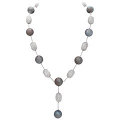 Pearl and diamond necklace in 18k white gold