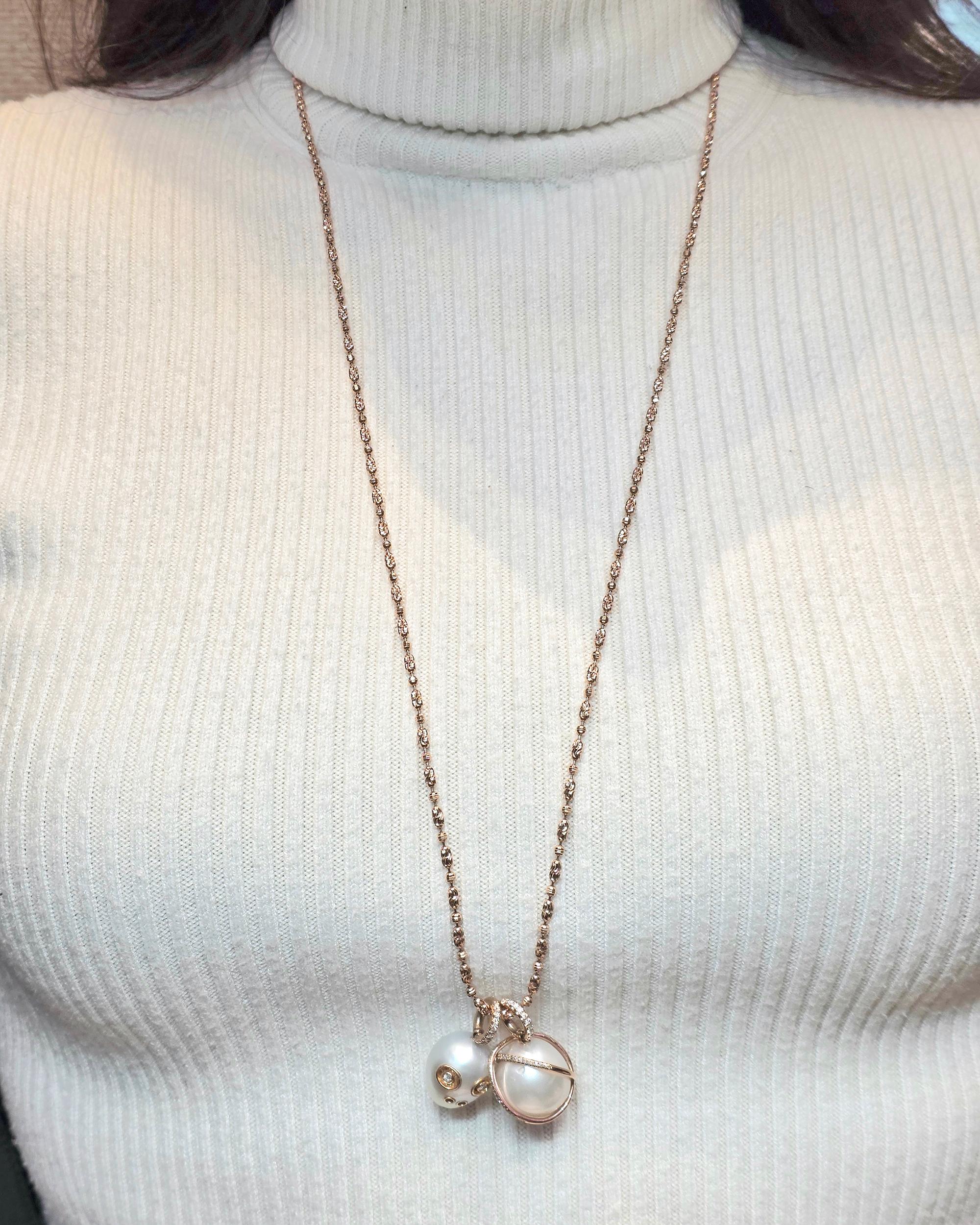 Collana con ciondolo di perle e diamanti in oro rosa 14k In condizioni buone in vendita a New York, NY