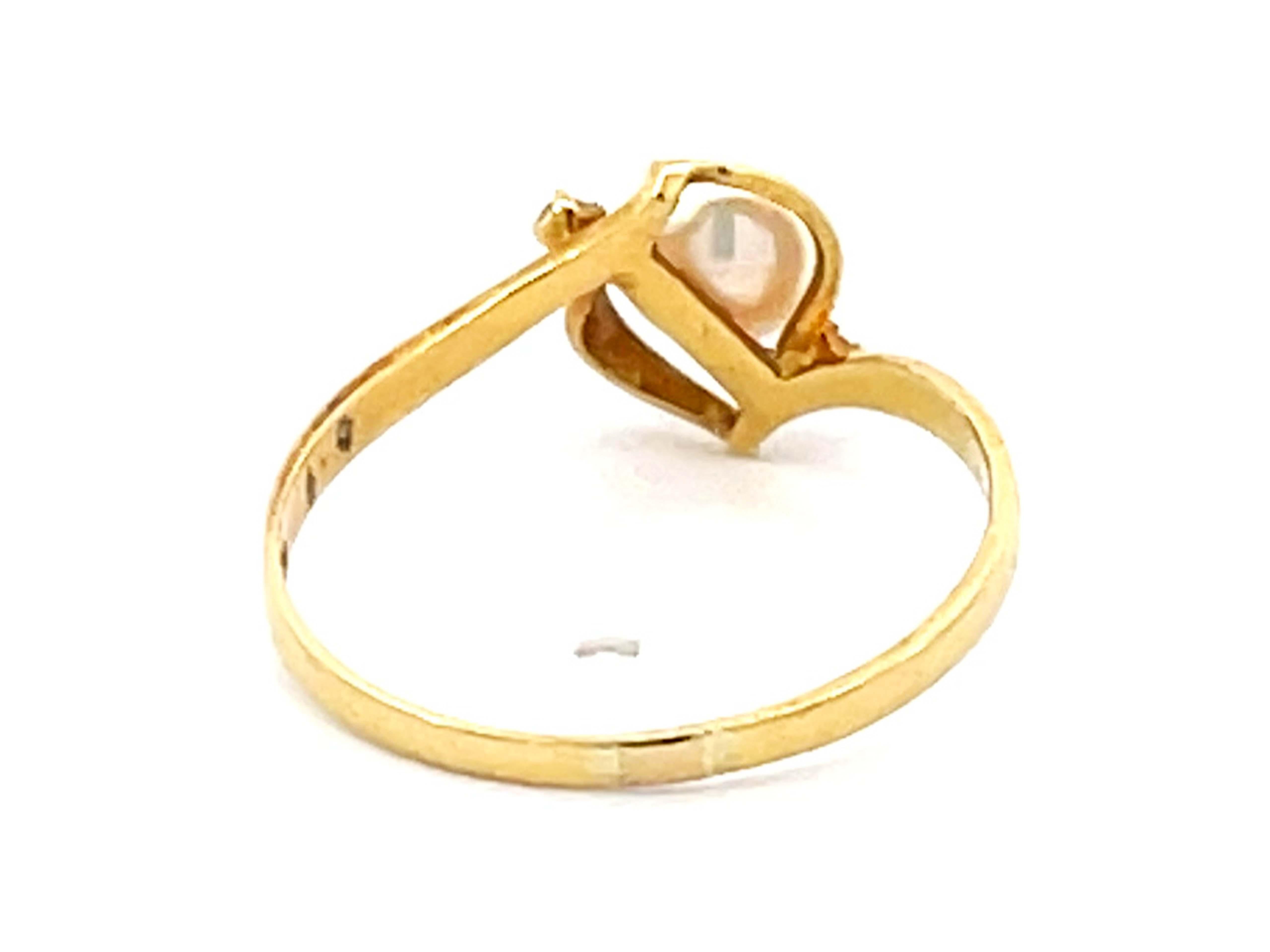 Pearl and Diamond Ring 18k Yellow Gold For Sale 1