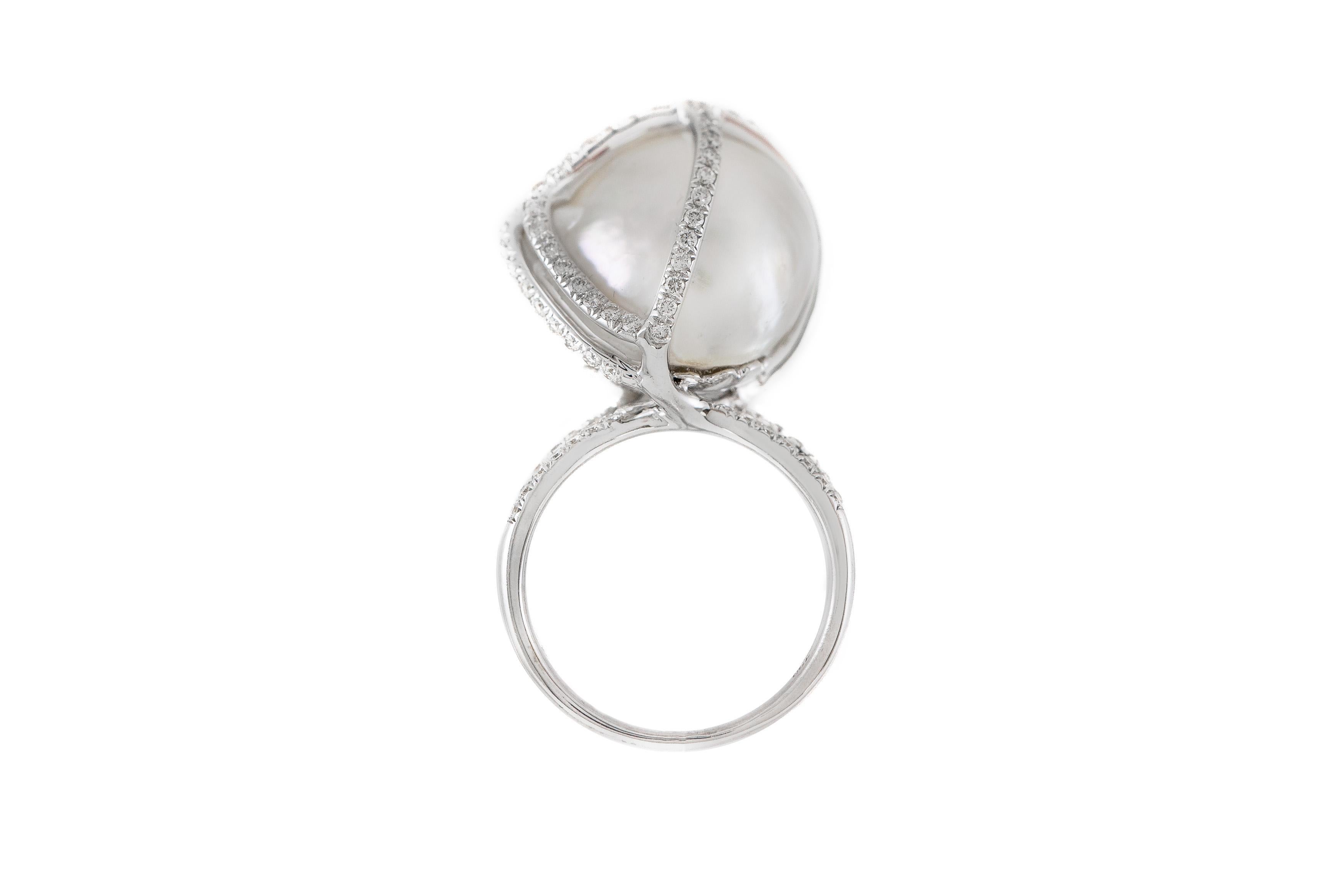 Ring mit Perlen- und Diamanten im Zustand „Gut“ im Angebot in New York, NY