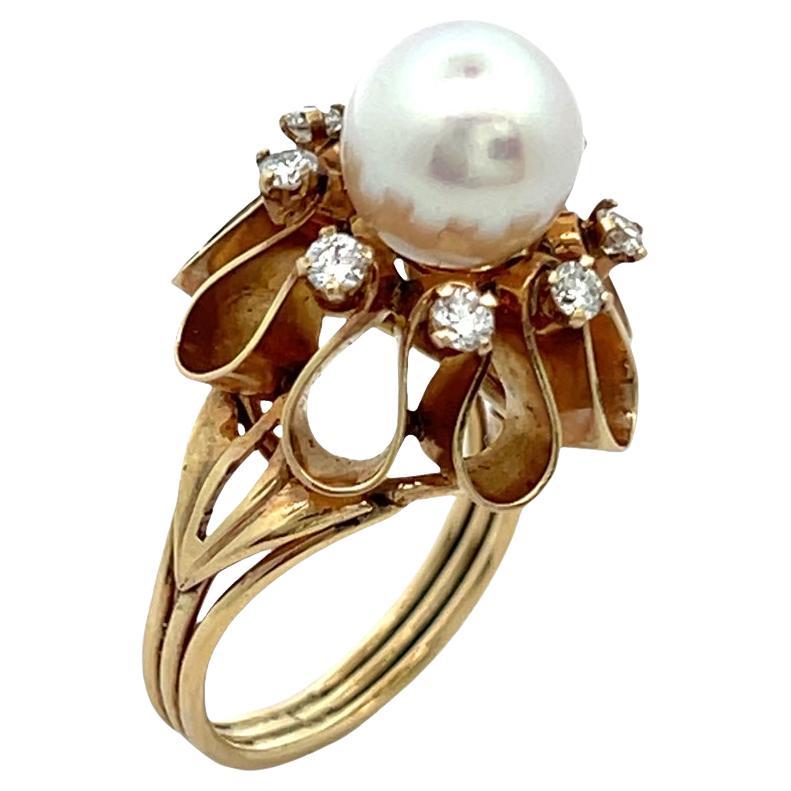 Anello con perle e diamanti