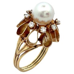 Anello con perle e diamanti