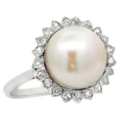 Ring mit Perlen- und Diamanten