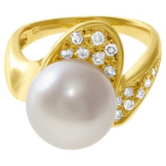 Pearl and Diamond Ring in 18k Yellow Gold with Center Silver Pearl
