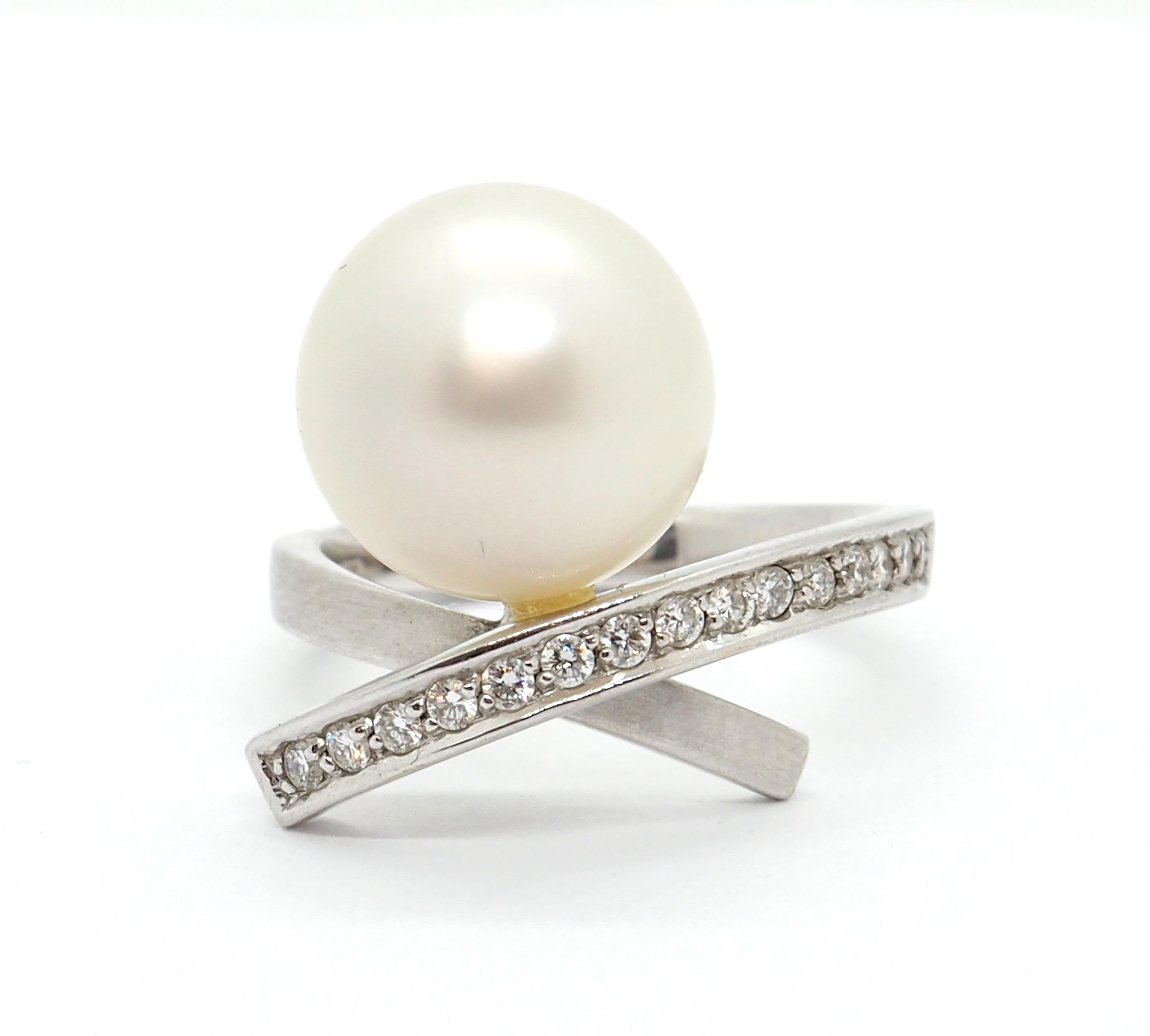 Perle et diamant en or blanc 18 carats Pour femmes en vente
