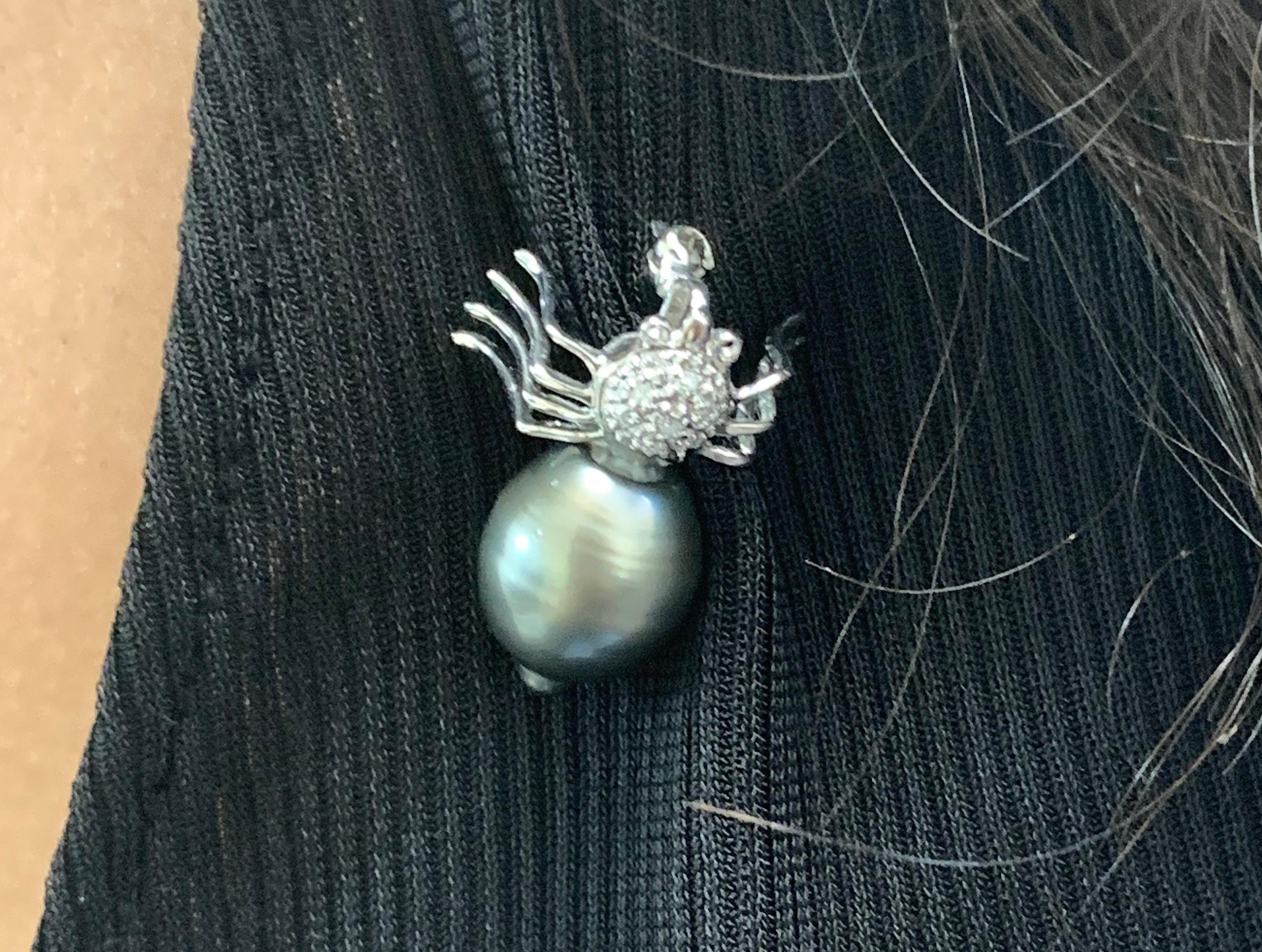 Round Tahitian Pearl and White Diamond Spider Pendant Necklace Brooch 14K Gold In New Condition In GREAT NECK, NY