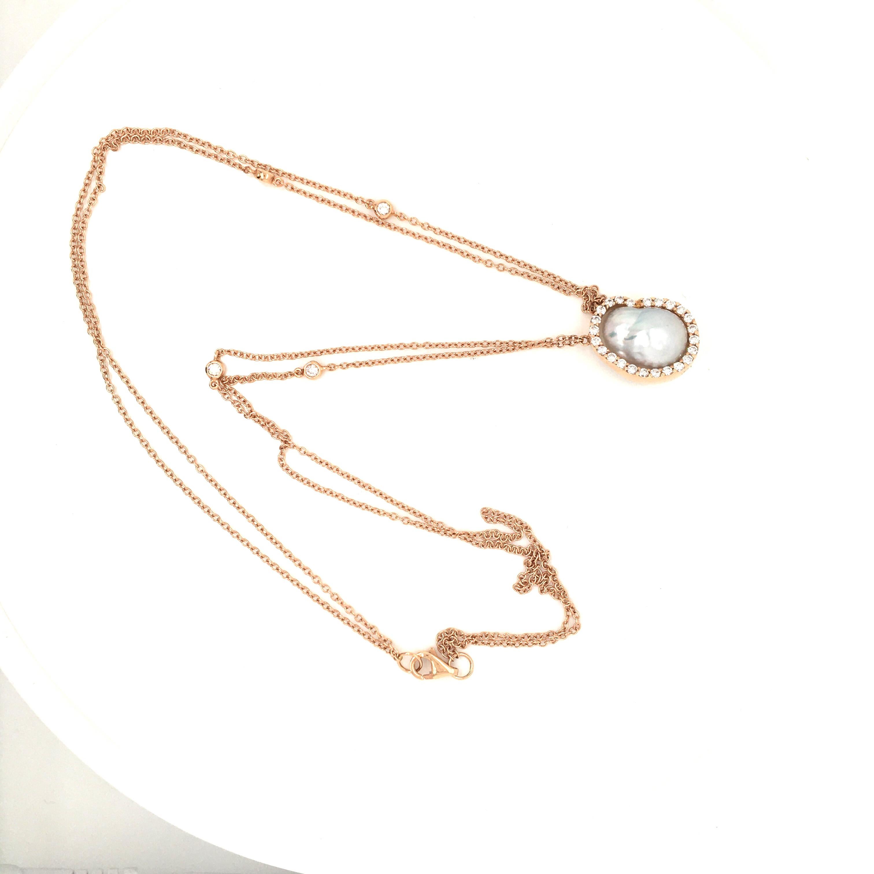 Round Cut Pearl and Diamonds Rose Gold Pendent Italy For Sale