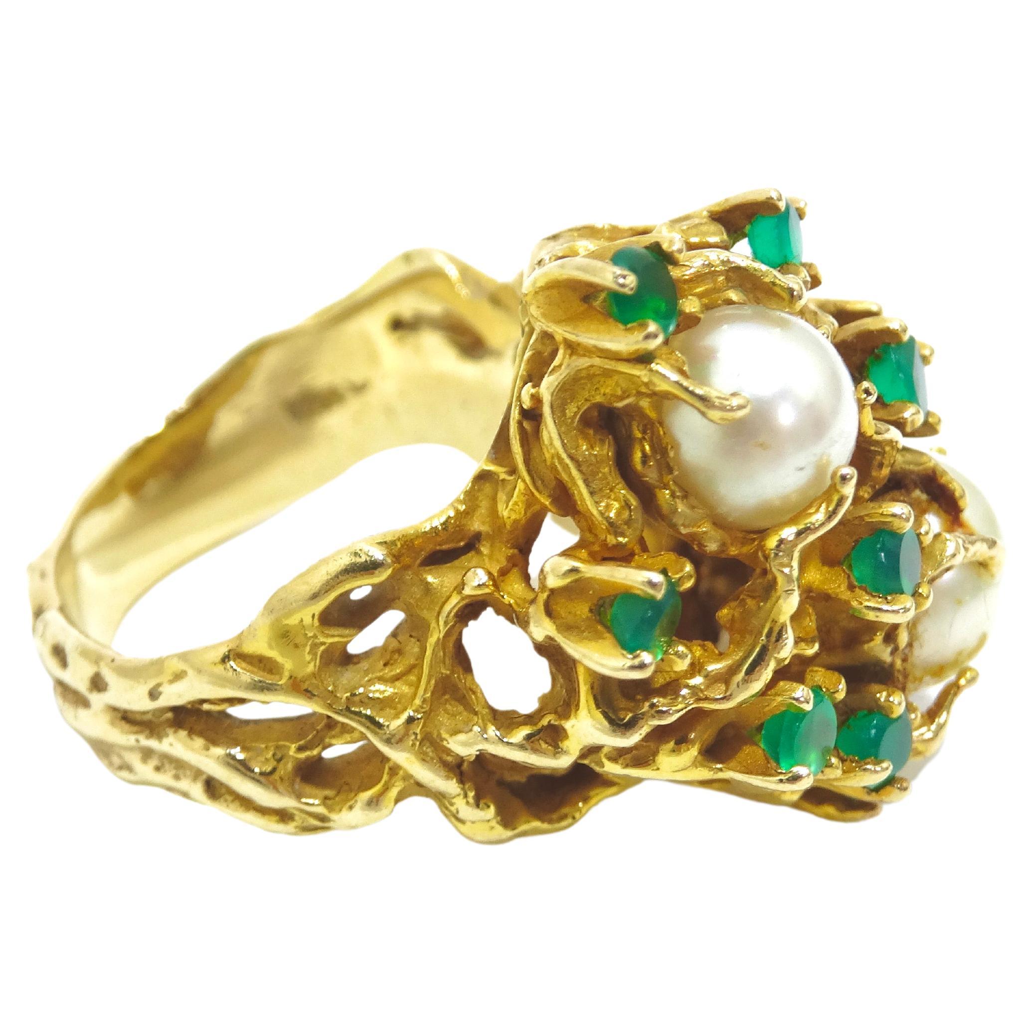 Pearl and Emerald Cocktail Ring In Excellent Condition For Sale In Scottsdale, AZ