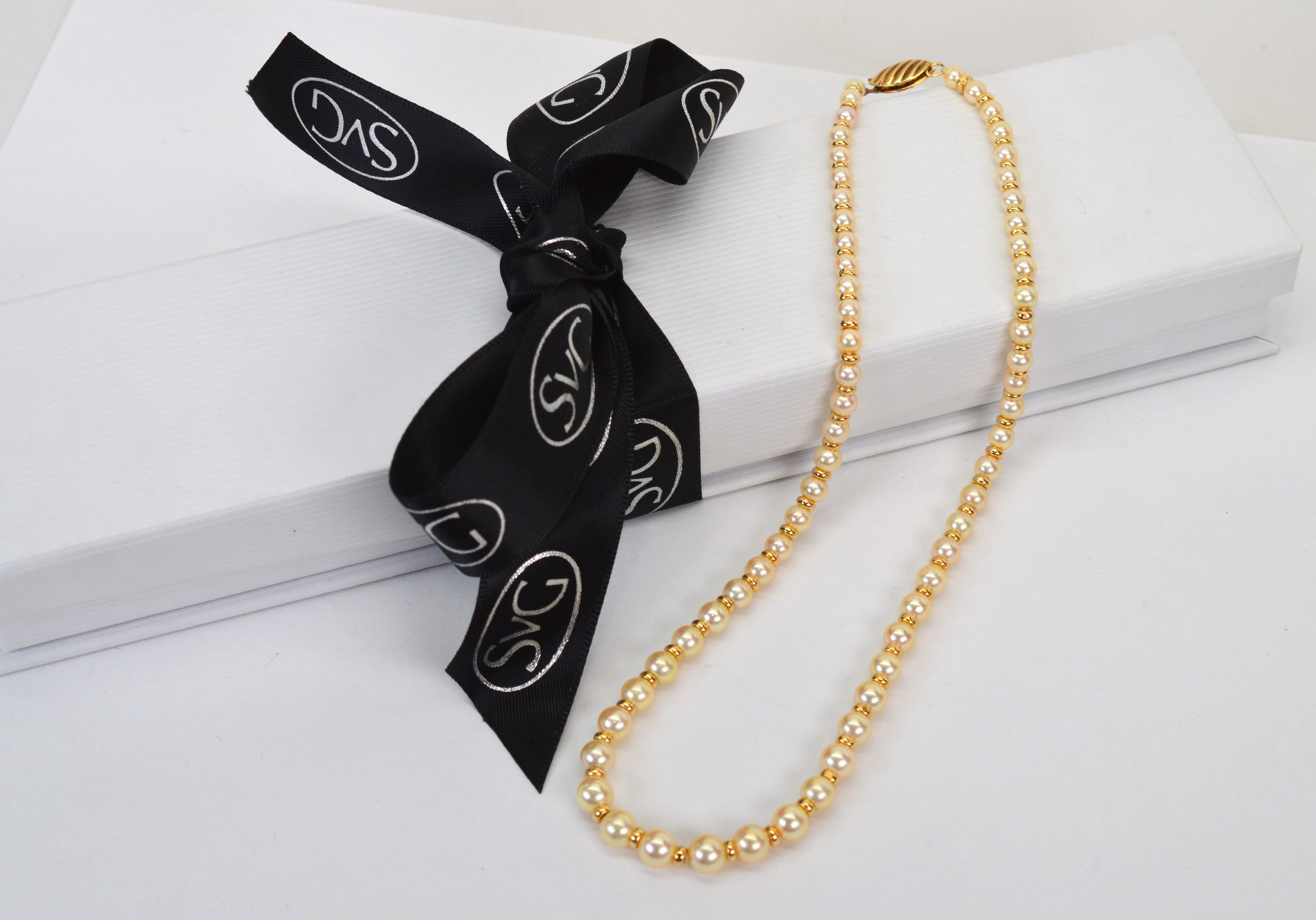 Collana con perle e perline d'oro in vendita 3