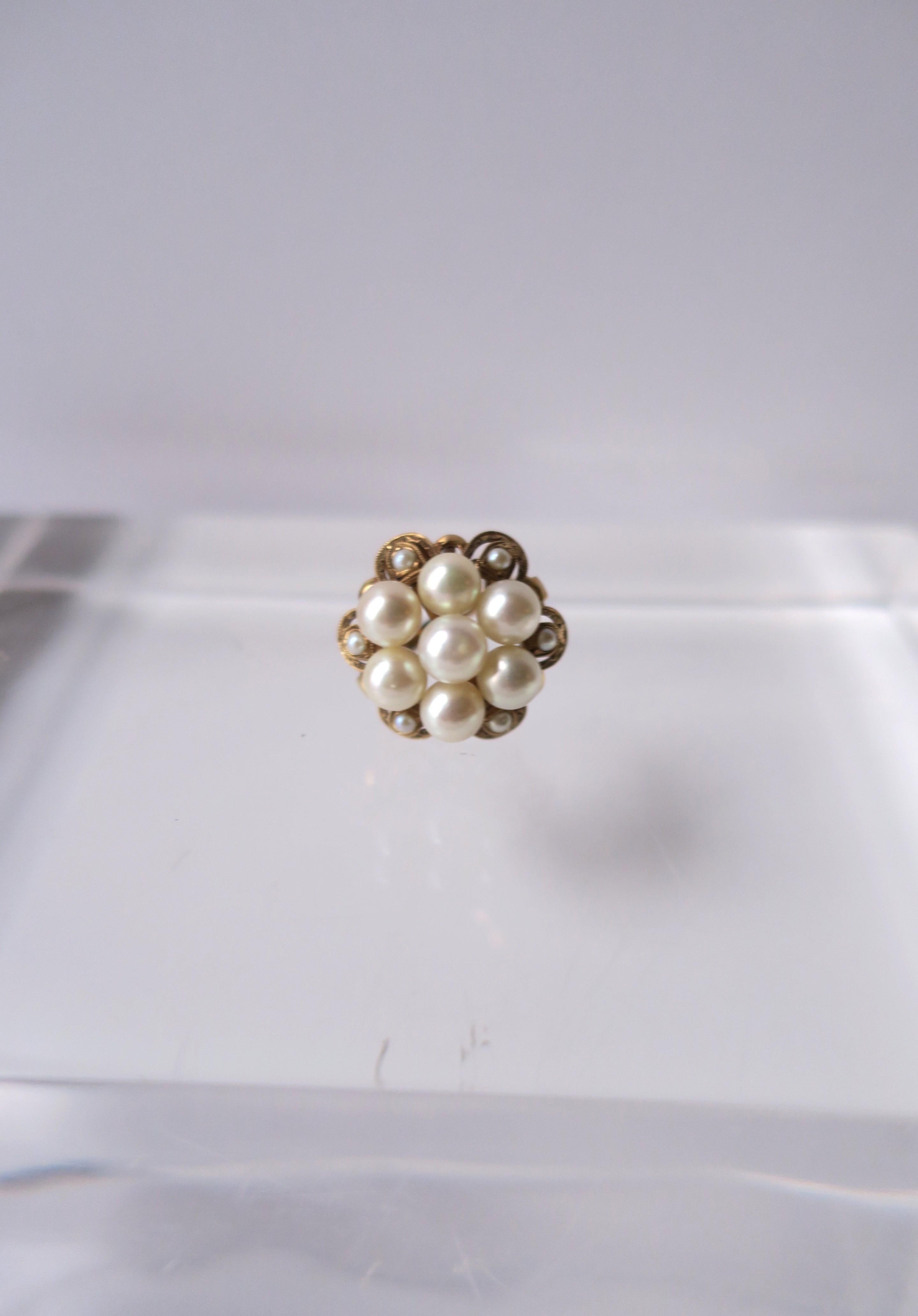 Cocktailring mit Perlen- und Gold-Cluster im Angebot 2