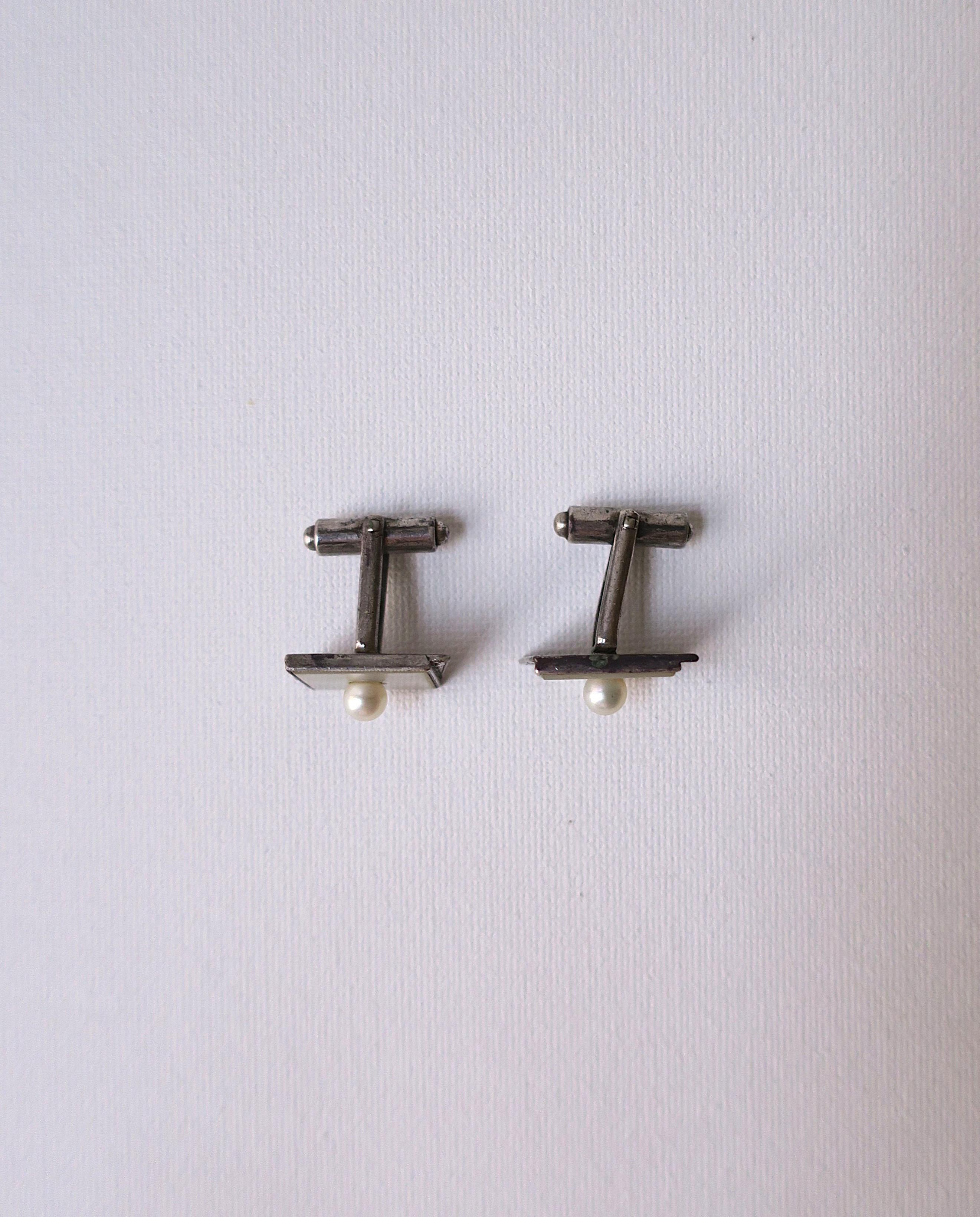 Boutons de manchette en perles et nacre en vente 1