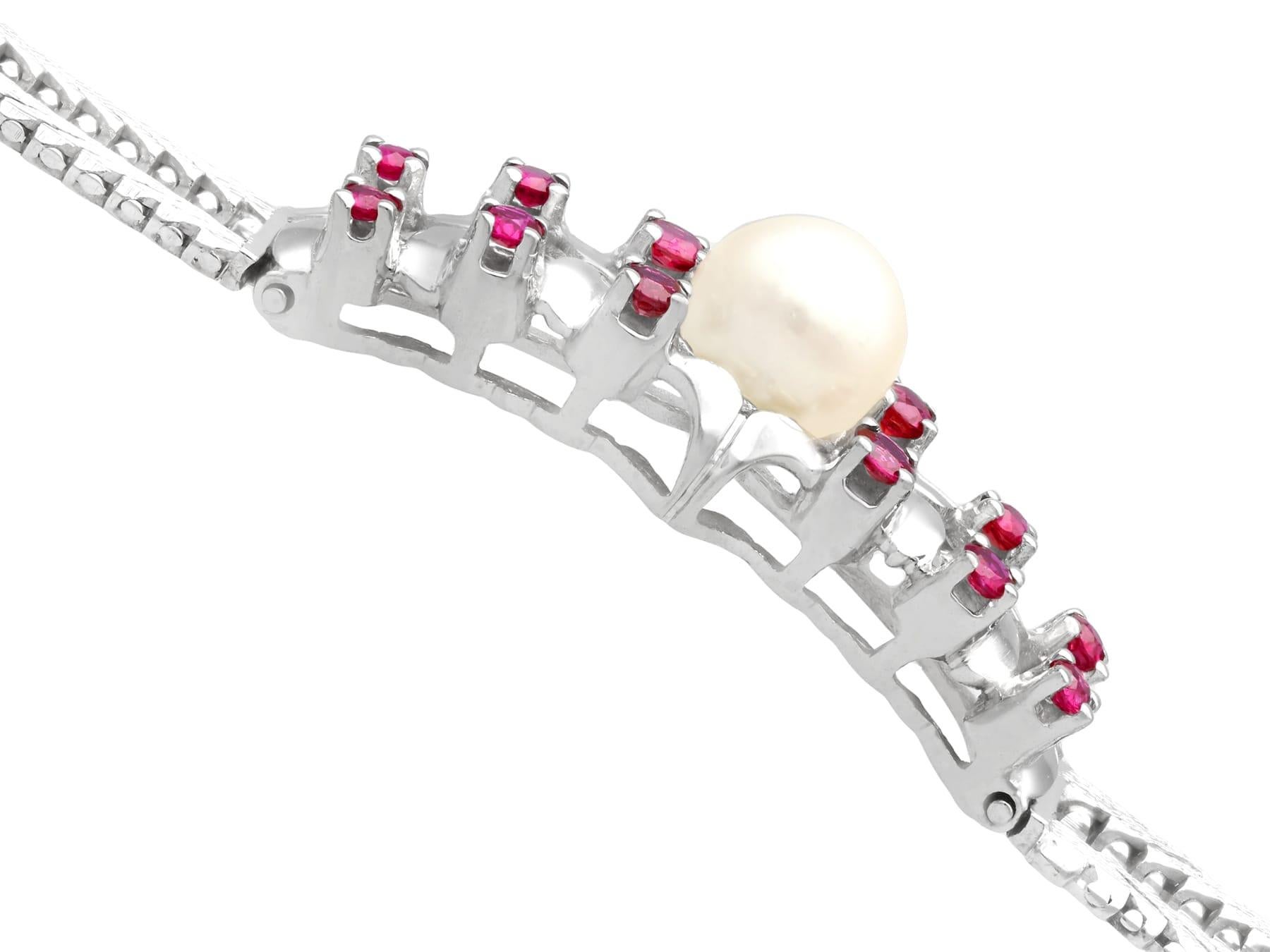 Pearl and Ruby White Gold Bracelet In Excellent Condition For Sale In Jesmond, Newcastle Upon Tyne