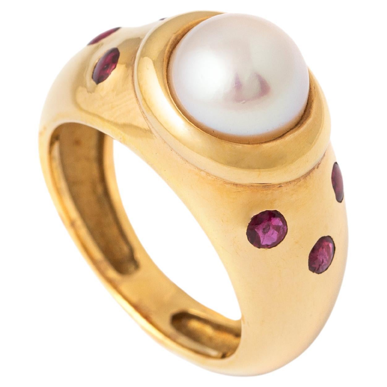 Pearl and Ruby Yellow Gold 18K Ring For Sale