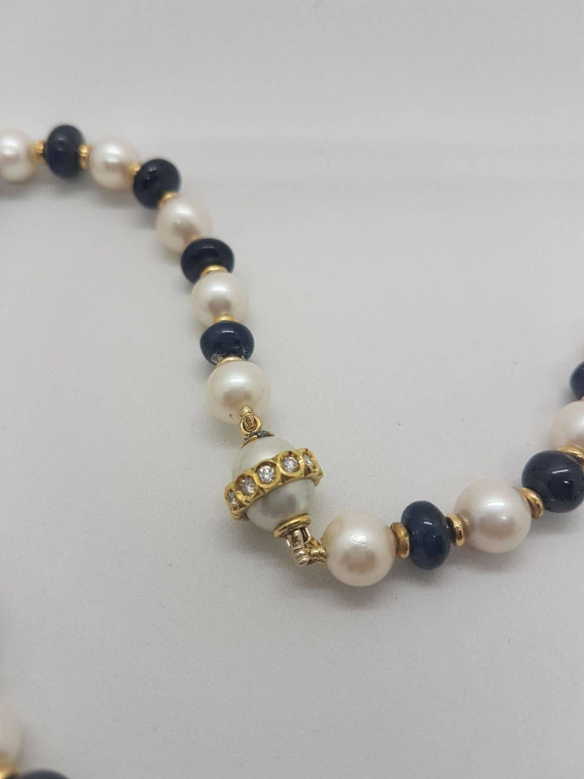 Women's Pearl and Sapphire Necklace Set in Yellow Gold and Diamonds For Sale