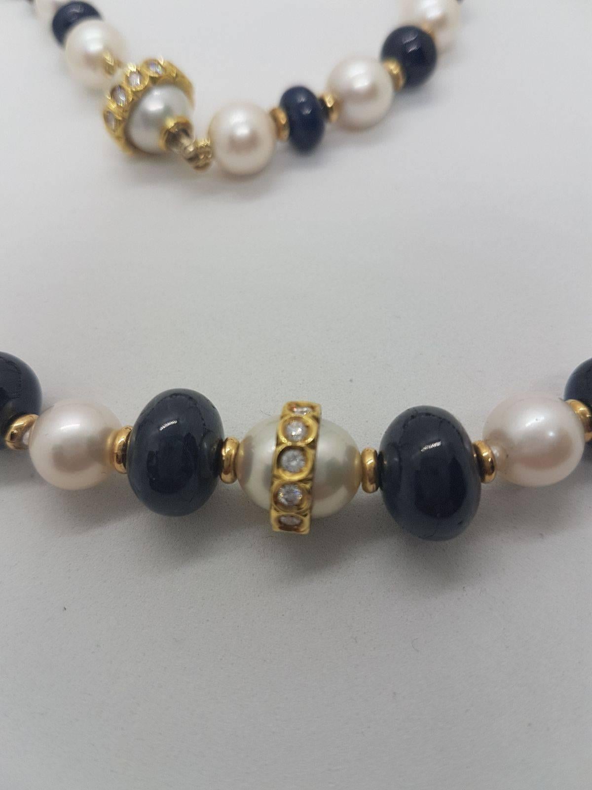 Pearl and Sapphire Necklace Set in Yellow Gold and Diamonds For Sale 2