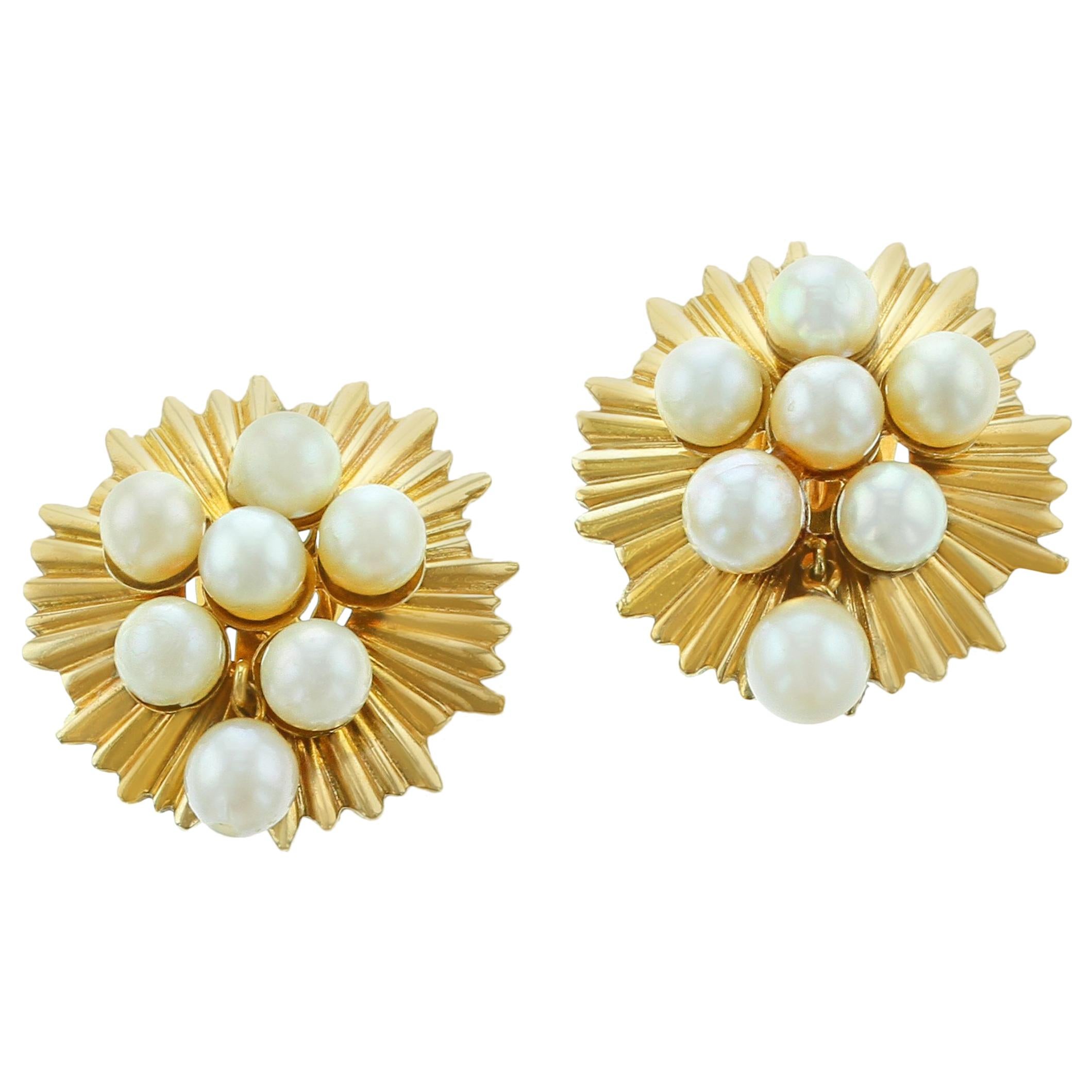 Pearl and Yellow Gold Round Wavy Earrings