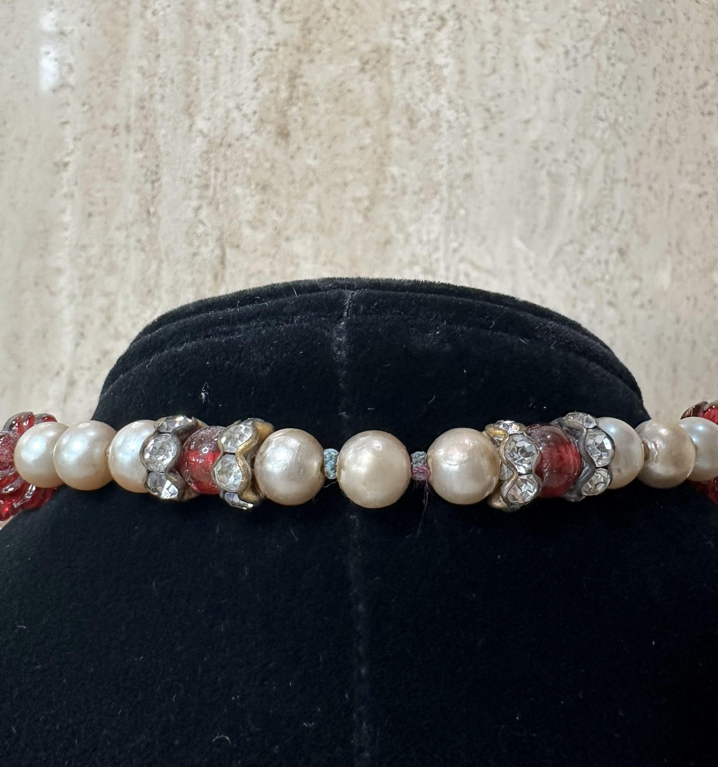 Perlina Collana con perle sintetiche e perline d'epoca in vendita