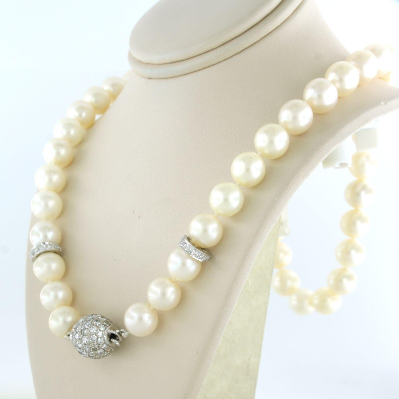 Perlenhalskette mit 18k Goldklammern Brillantschliff Diamant bis zu 2,20ct Damen im Angebot
