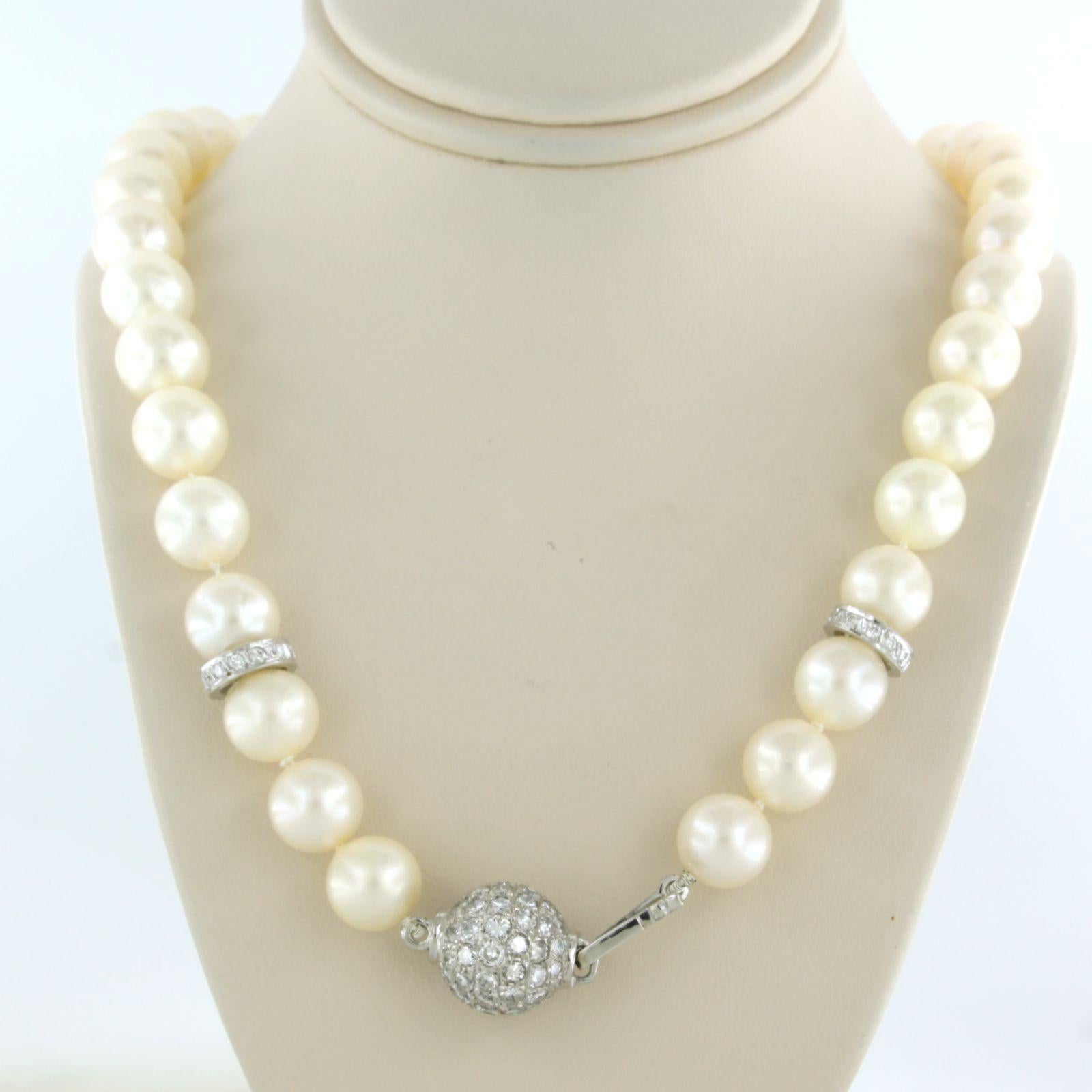 Perlenhalskette mit 18k Goldklammern Brillantschliff Diamant bis zu 2,20ct im Angebot 2