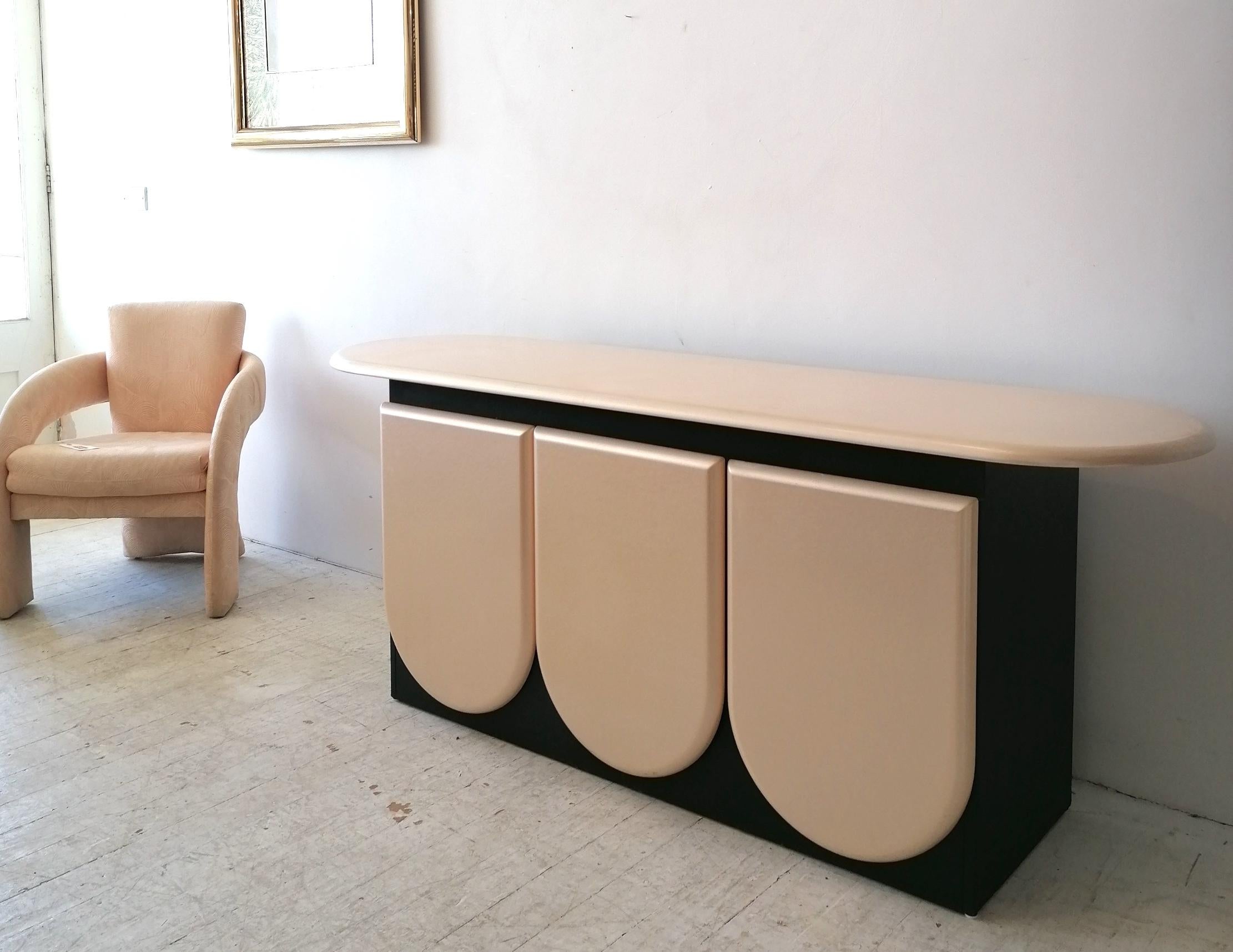 Canadian Pearl & Black Sideboard With Petal Shaped Doors, By Rougier, Canada 1980s