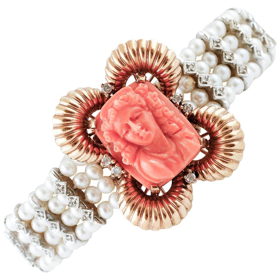 Pearl Bracelet with Gold and Coral Closure For Sale